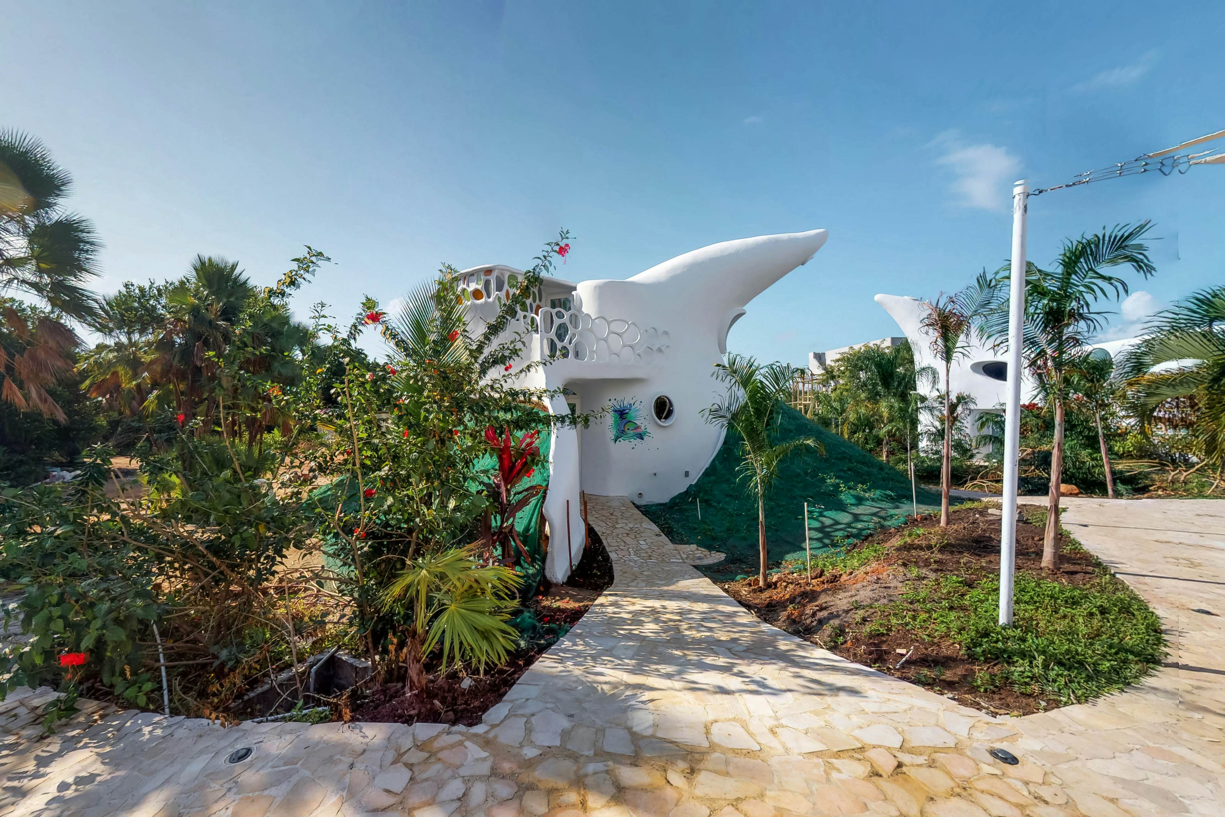 Shark Studio Retreat at Swan Villas - Gold Standard Certified