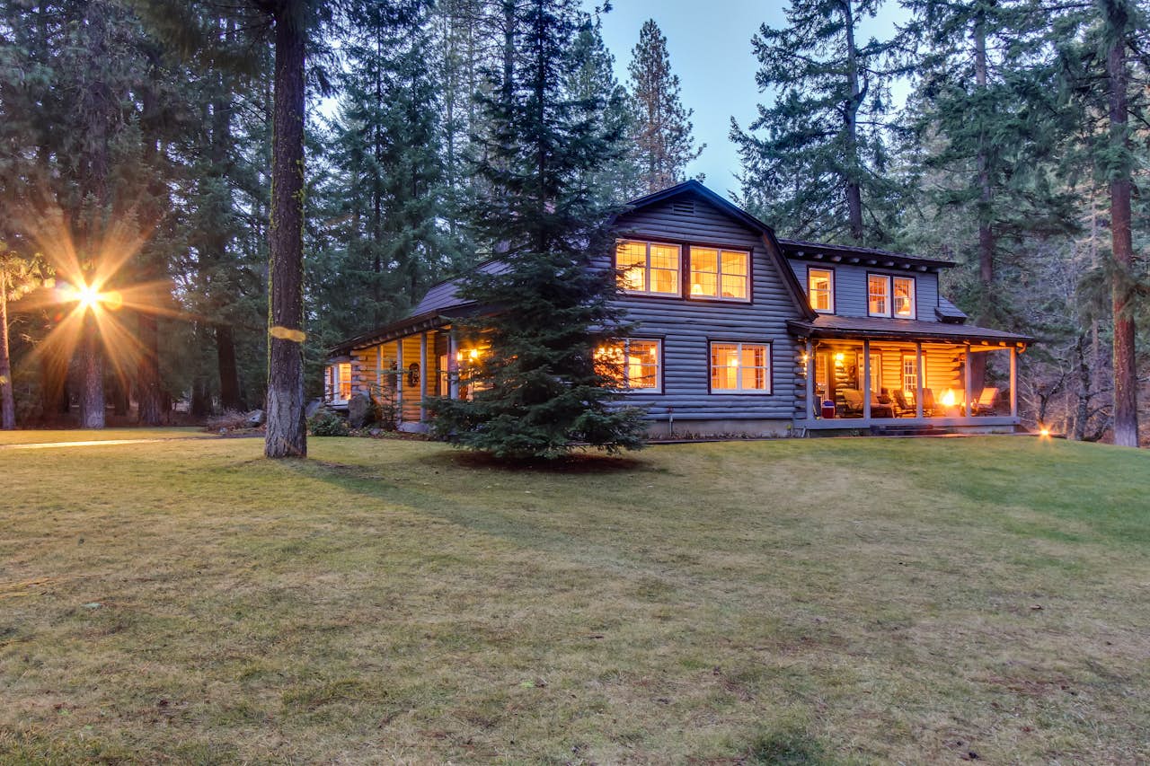 Riverwood Lodge 3 BD Trout Lake, WA Vacation Rental Vacasa