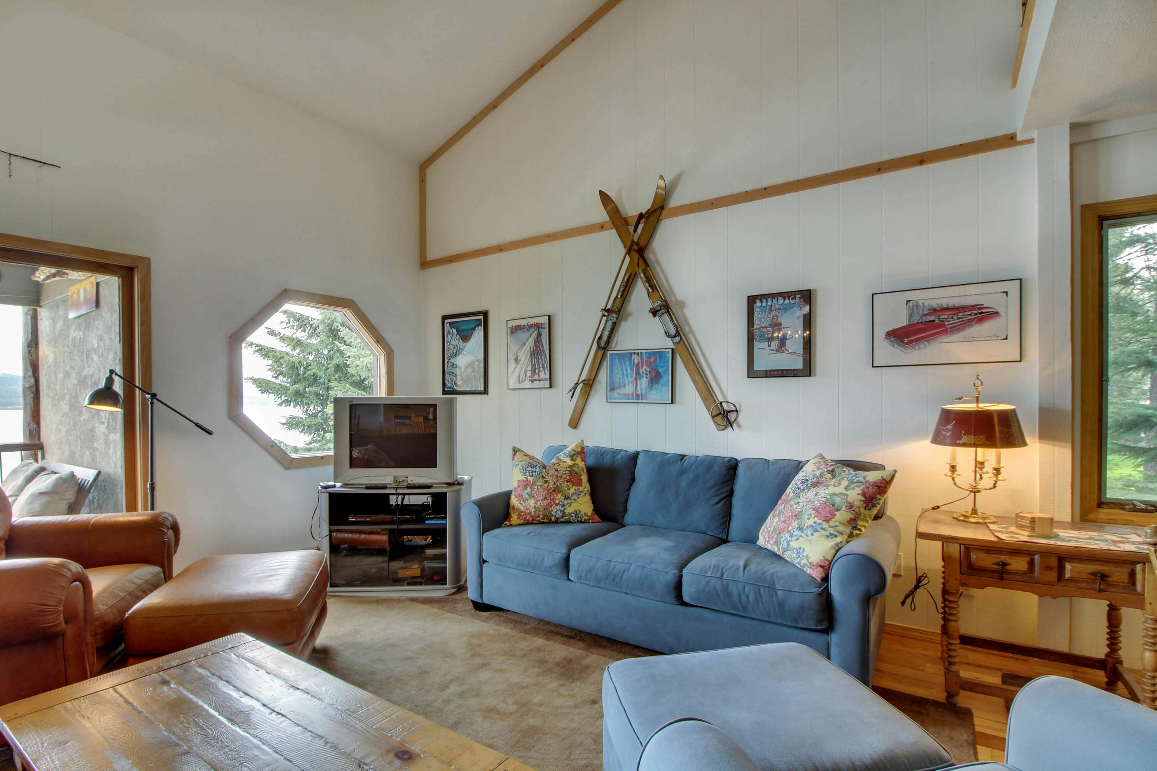 Crystal Beach Lakefront Condo 4 BD McCall, ID Vacation Rental Vacasa