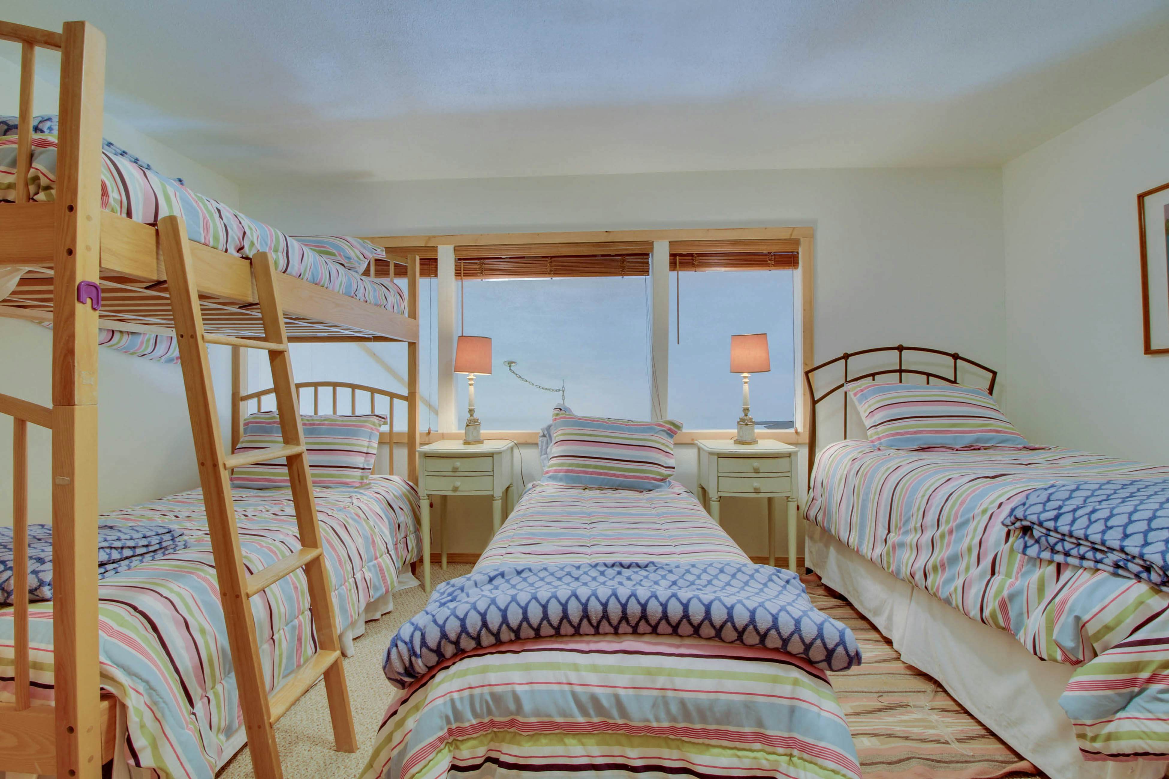 Crystal Beach Lakefront Condo 4 BD McCall, ID Vacation Rental Vacasa