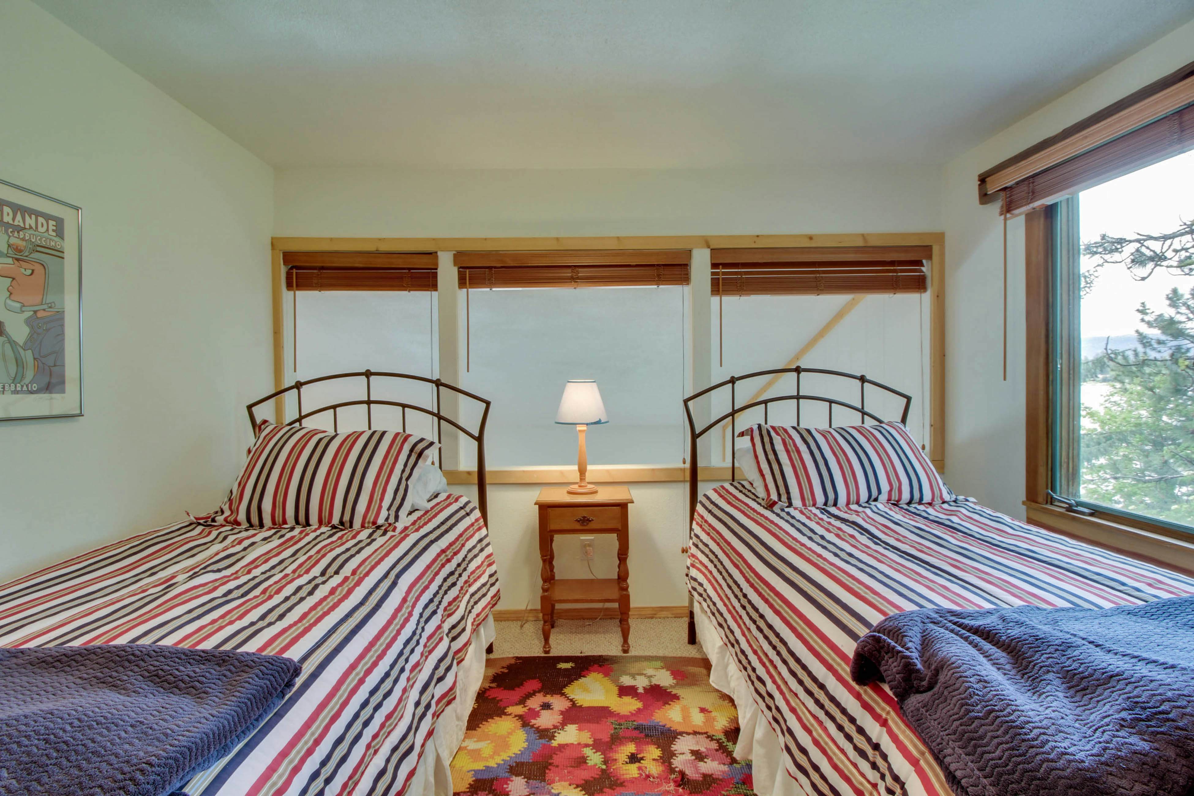 Crystal Beach Lakefront Condo 4 BD McCall, ID Vacation Rental Vacasa