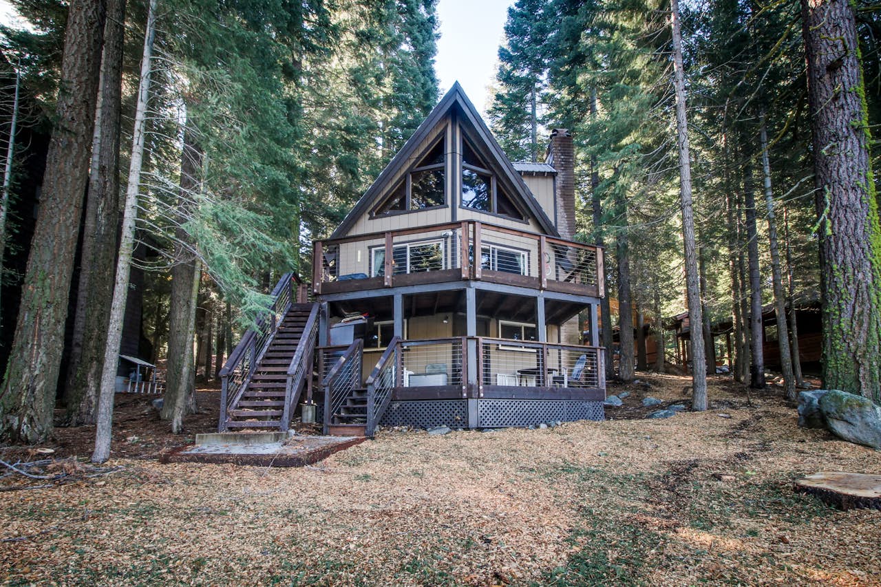 Donner Lakefront Retreat 3 BD Vacation Rental in Truckee, CA Vacasa