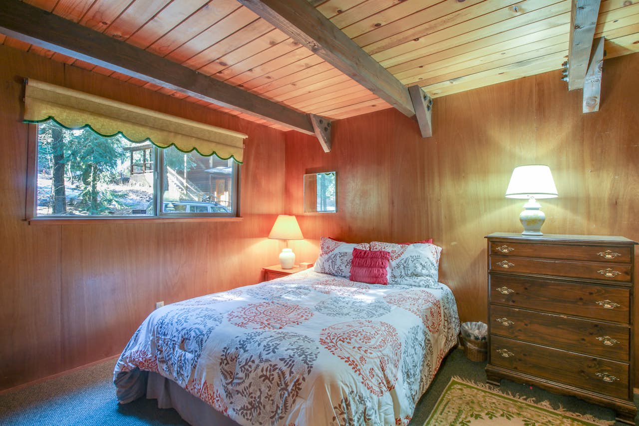 Donner Lakefront Retreat 3 BD Vacation Rental in Truckee, CA Vacasa