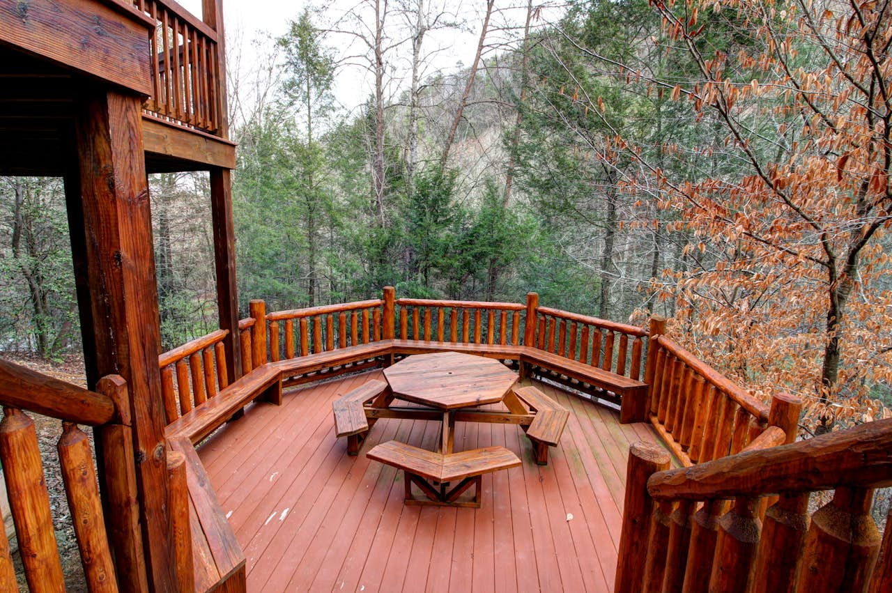 Mystic Falls Lodge Cabin | 6 BD Vacation Rental in ...