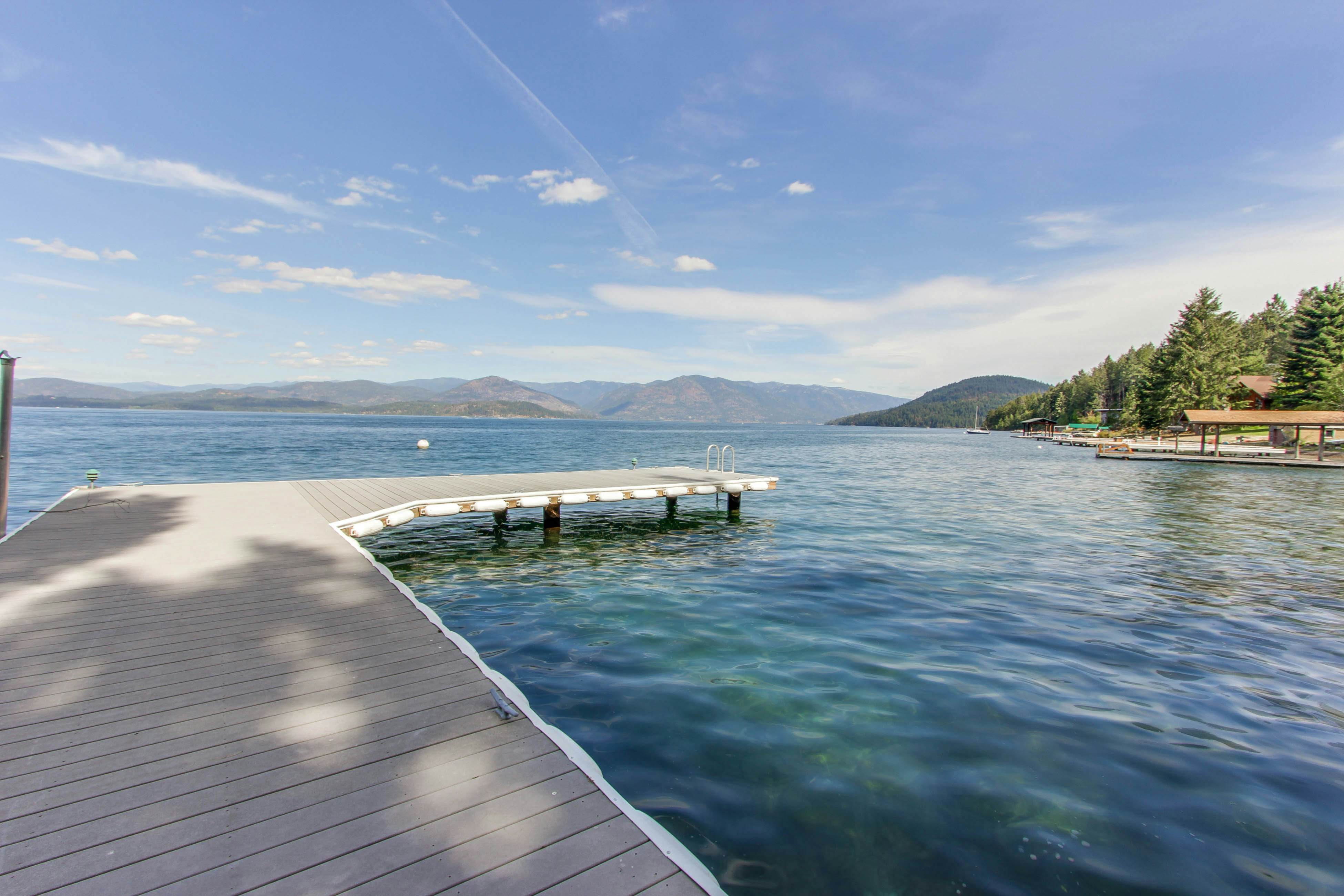 Bottle Bay Lakefront Lodge