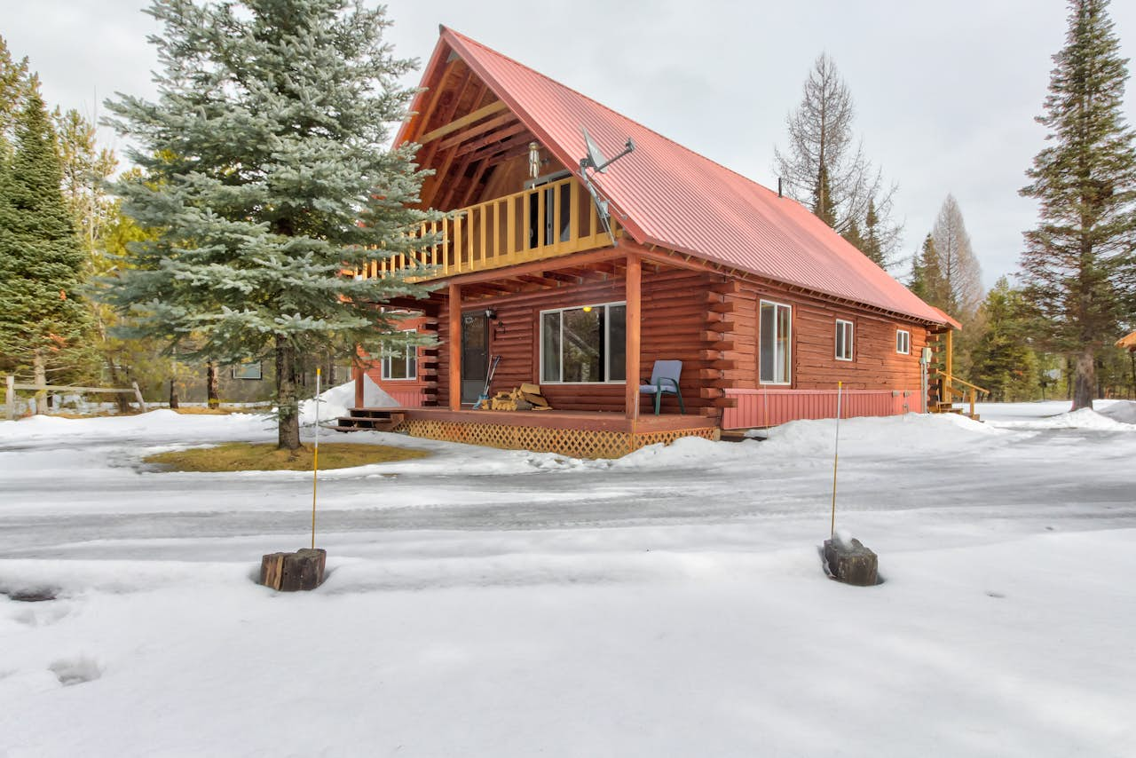 Forest Lake Cabin 5 Bd Vacation Rental In Donnelly Id Vacasa 8647