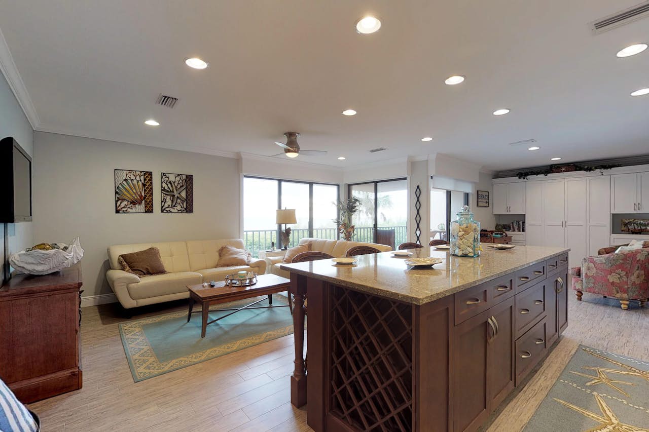 Water's Edge 105 South 1 BD Vacation Rental in Holmes Beach, FL Vacasa