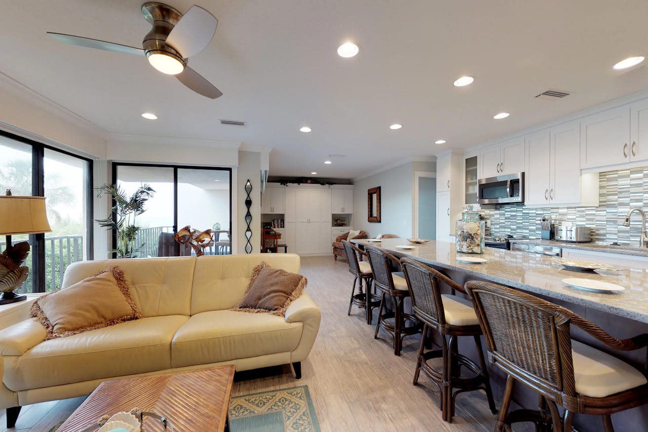 Water's Edge 105 South 1 BD Vacation Rental in Holmes Beach, FL Vacasa