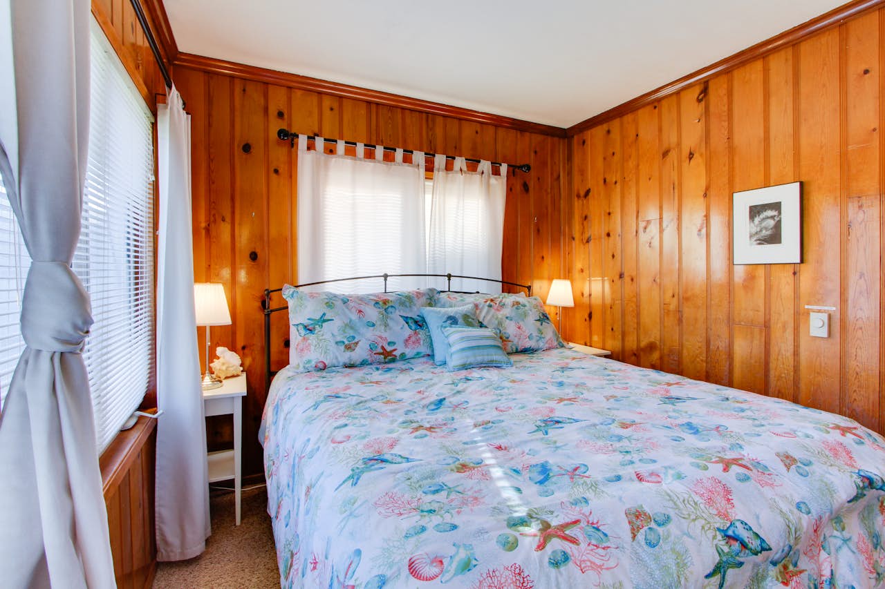 Seadrifter Oceanfront Beach House 4 BD Vacation Rental in Seal Rock