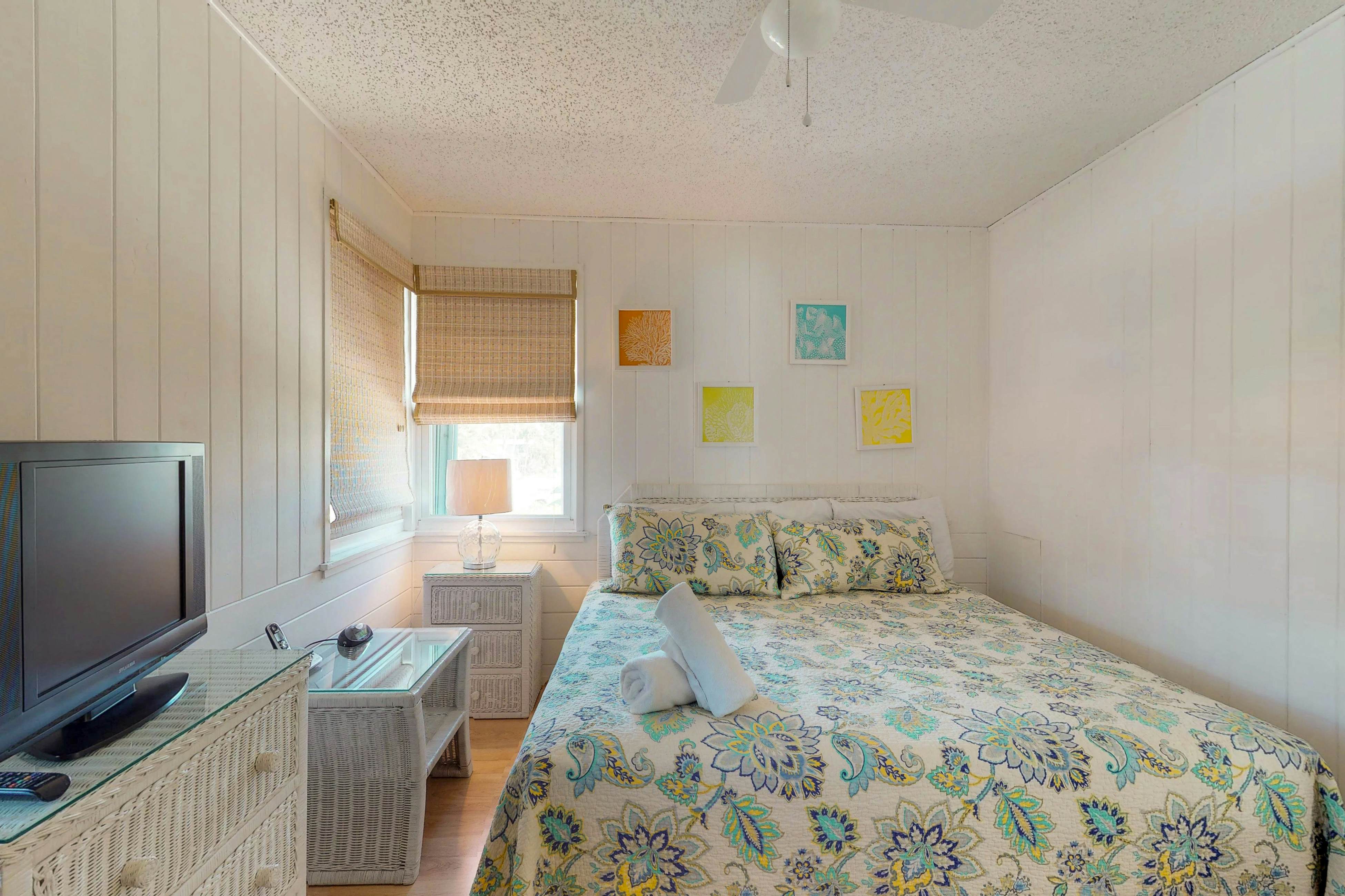 2 BD Holmes Beach, FL Vacation Rental Vacasa