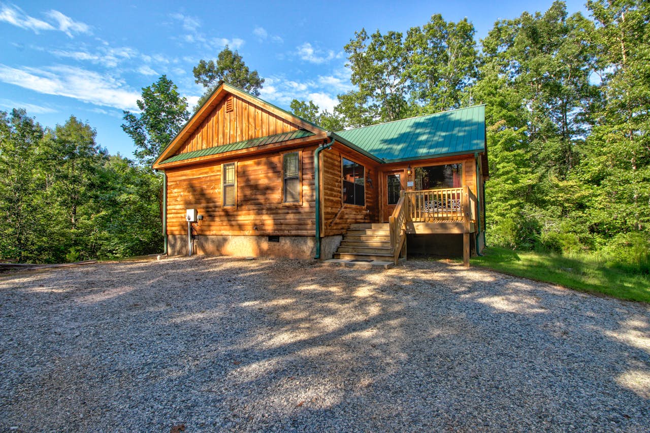 Natural High Cabin 2 BD Vacation Rental in Sautee Nacoochee, GA Vacasa