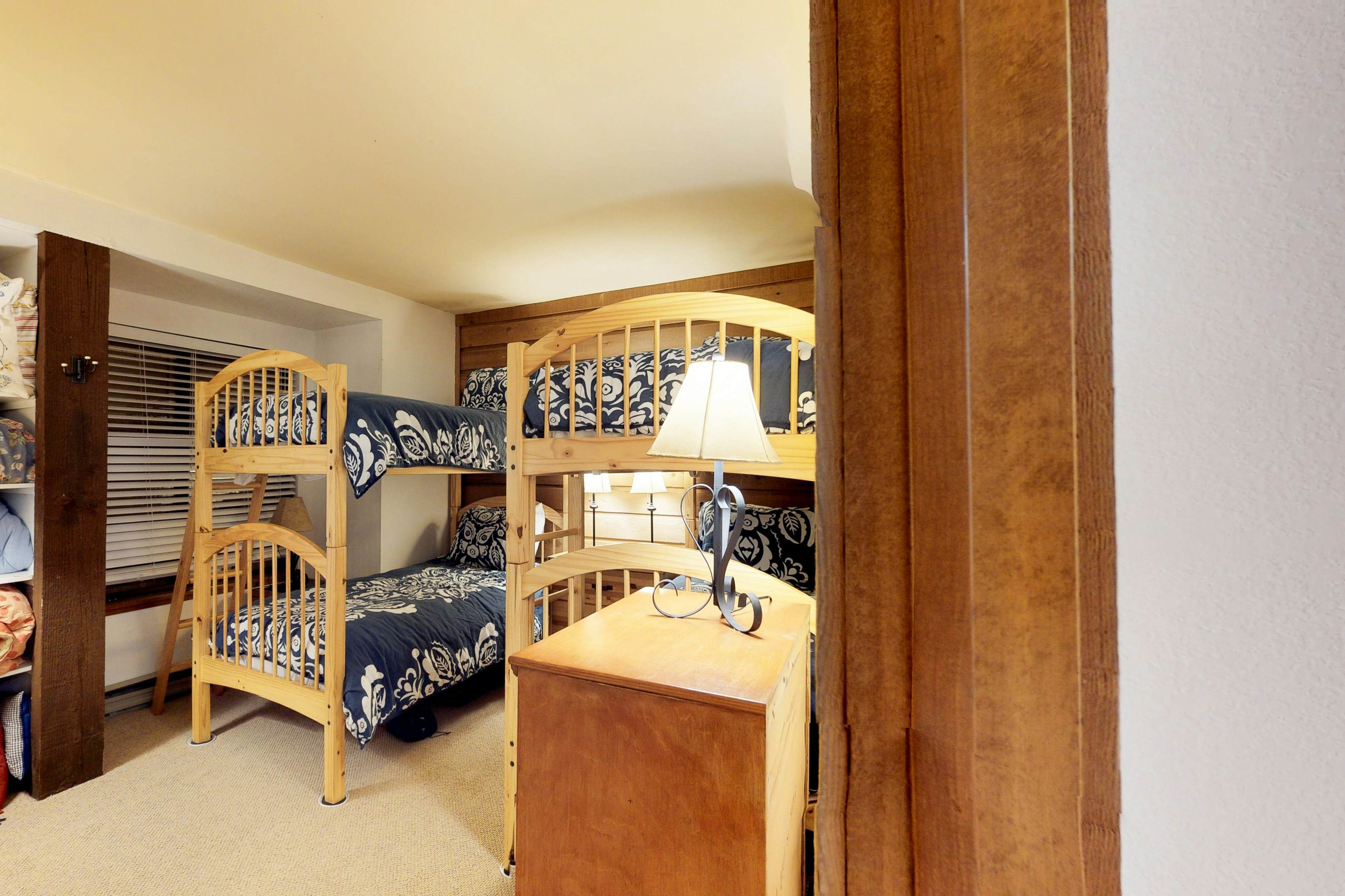 Huntington Lake Condo 12