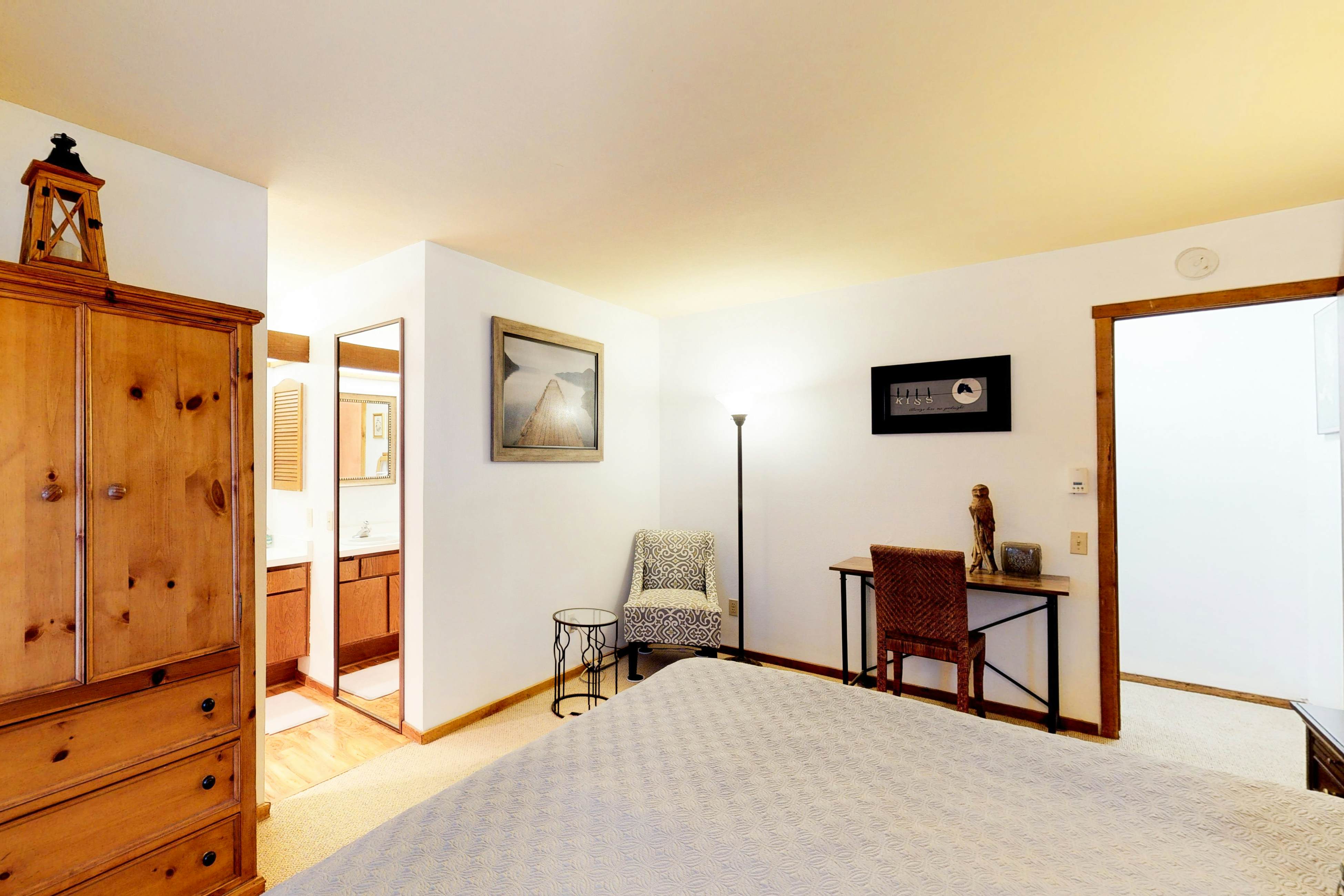 Huntington Lake Condo 12