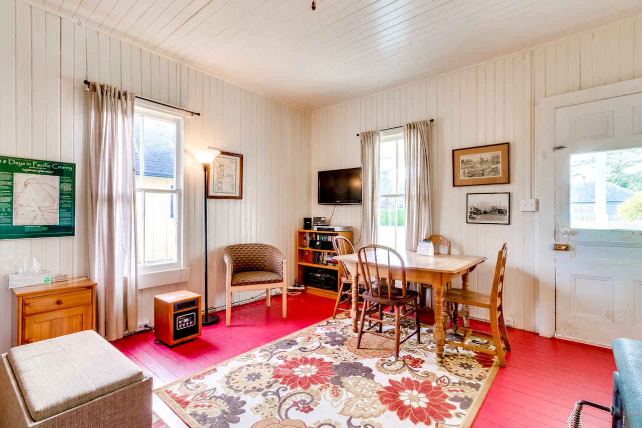 Historic Camp Hungry 2 BD Vacation Rental in Seaview, WA Vacasa