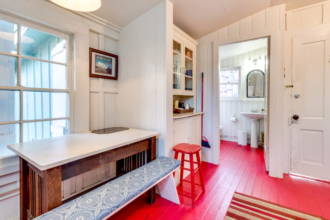 Historic Camp Hungry 2 BD Vacation Rental in Seaview, WA Vacasa