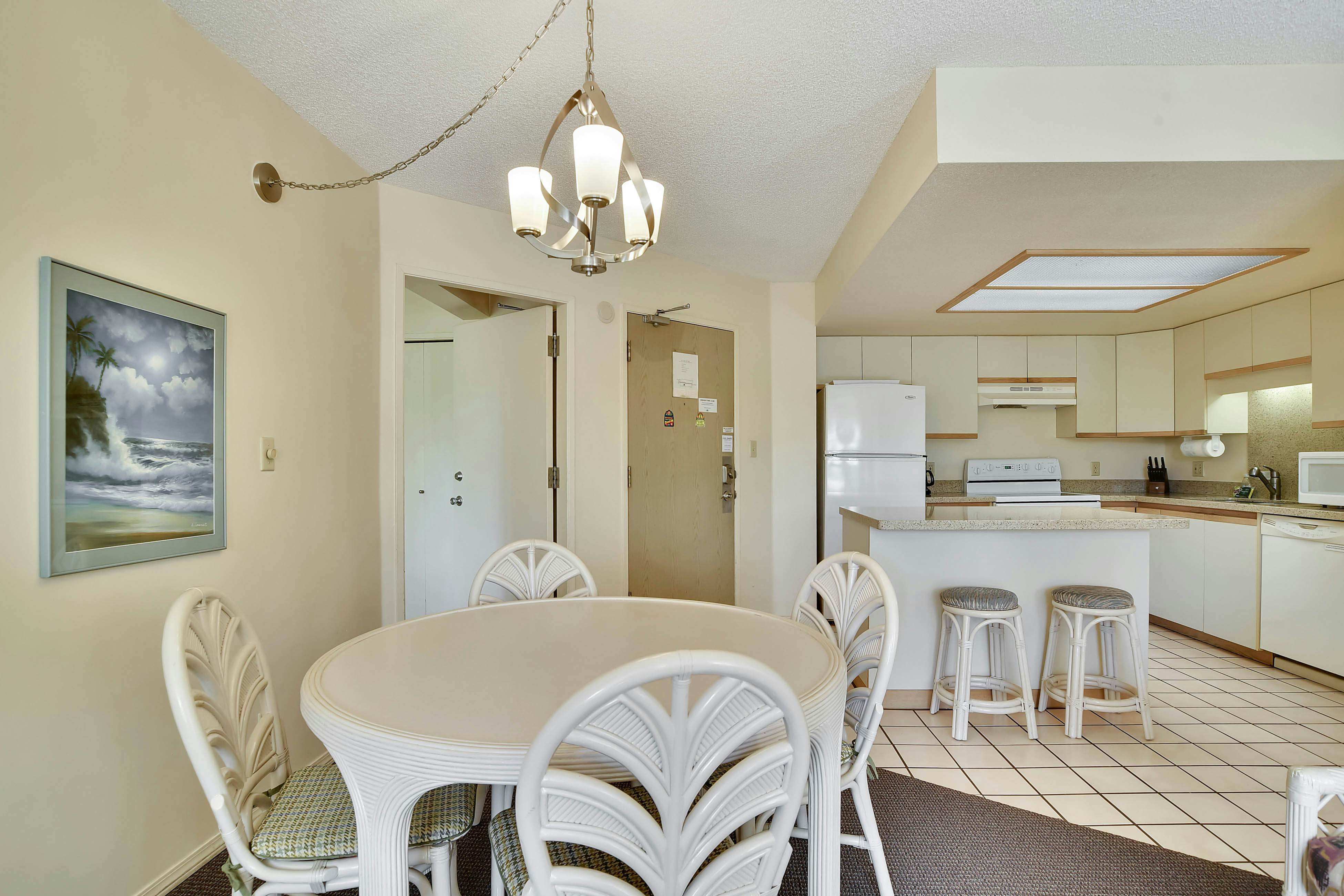 Maui Banyan Q203 [Whole Condo]