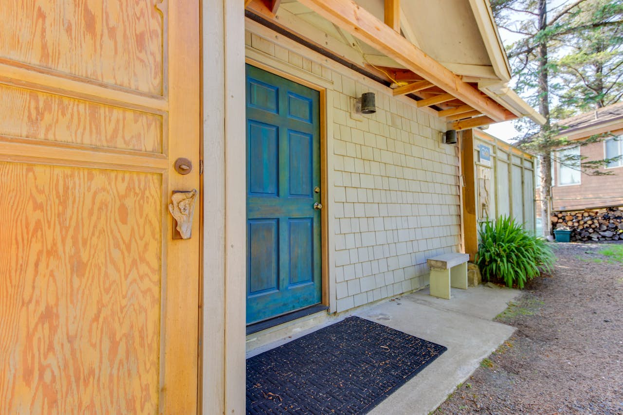 The Blue Door 2 BD Vacation Rental in Oceanside, OR Vacasa
