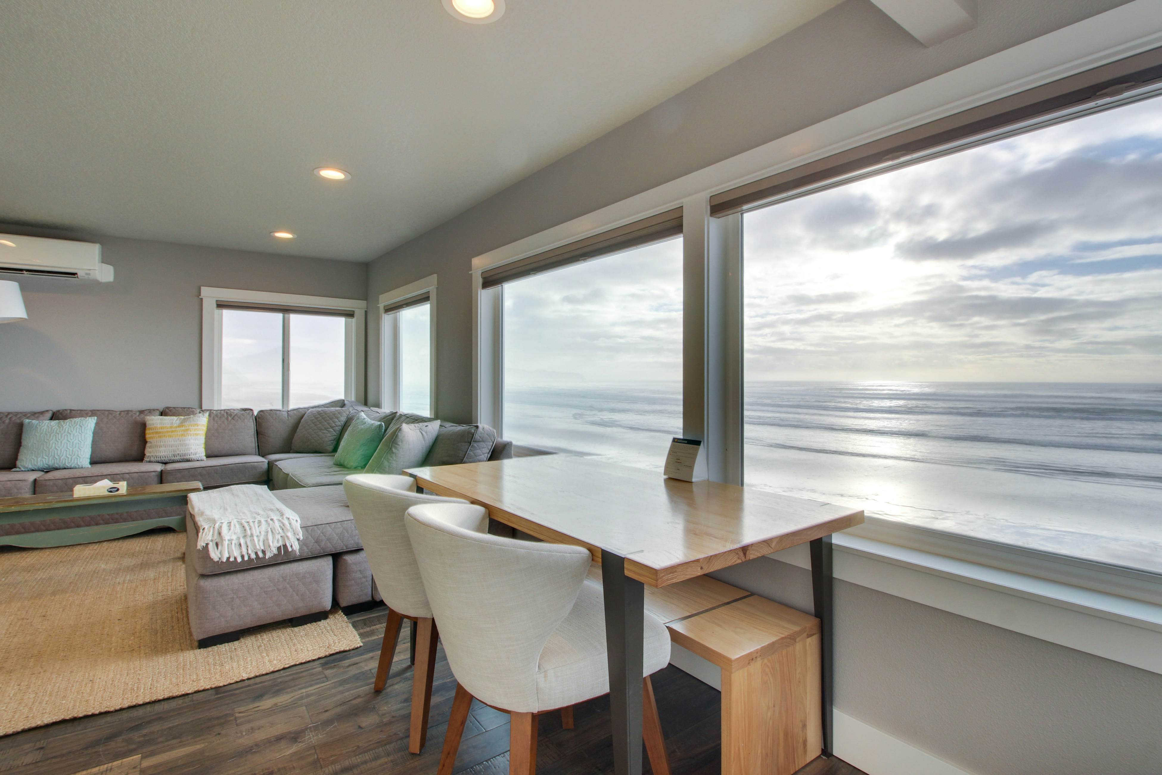 Oceanside Inn Vacation Rentals in Oceanside, Oregon Vacasa