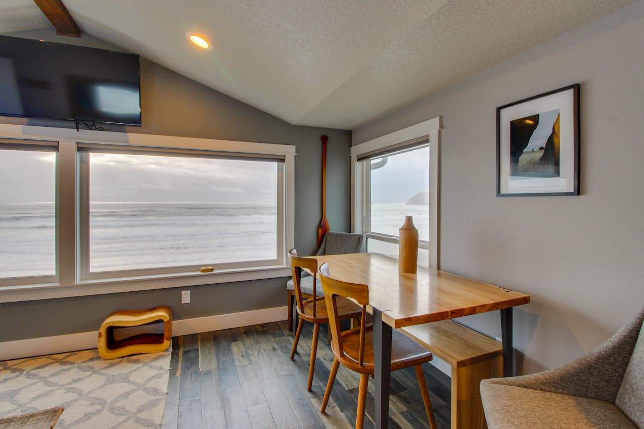 Chinook 8 2 BD Vacation Rental in Oceanside, OR Vacasa