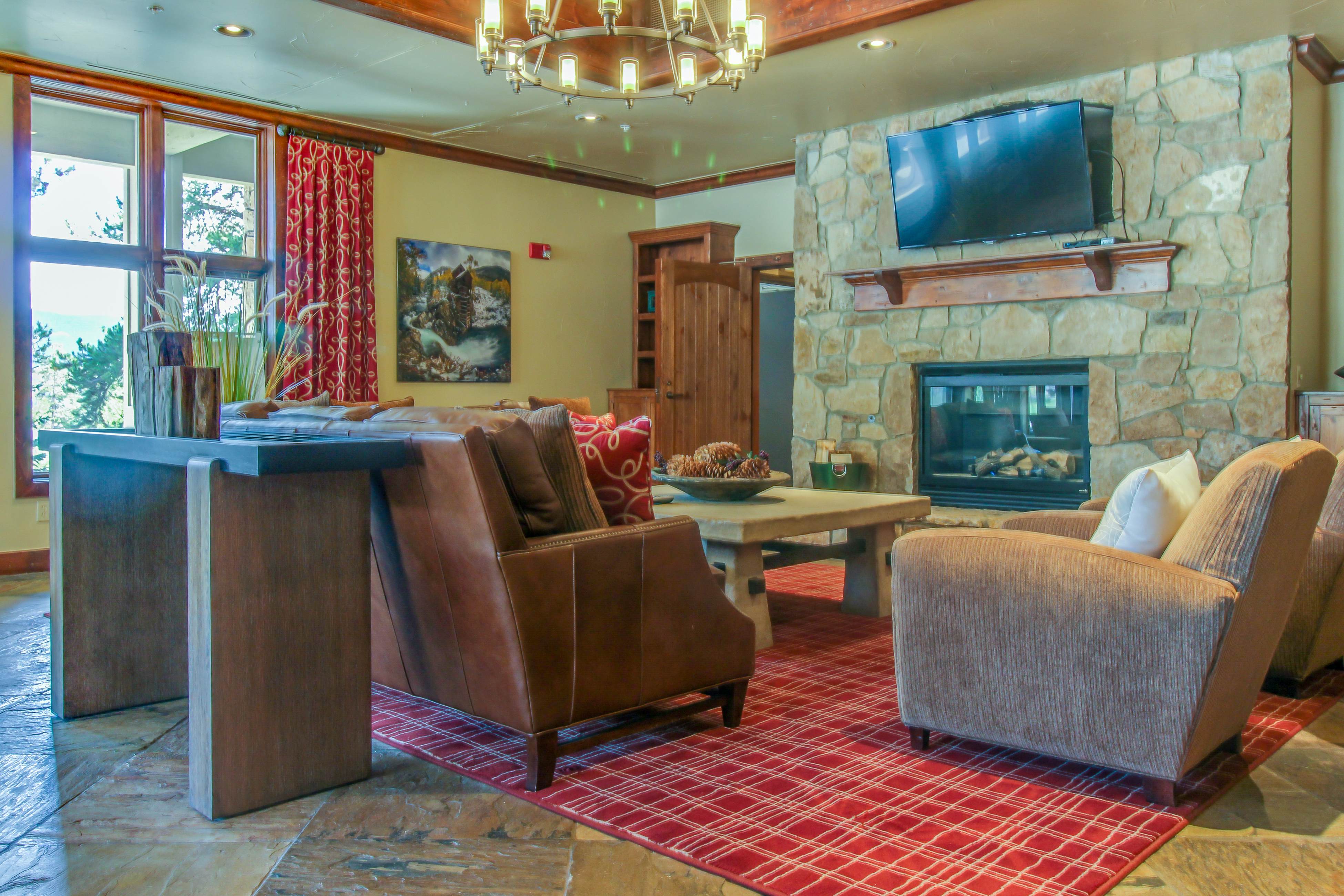 Romance at Riverbends' Snowflake Lift Studio Space with 1 and a half bathrooms