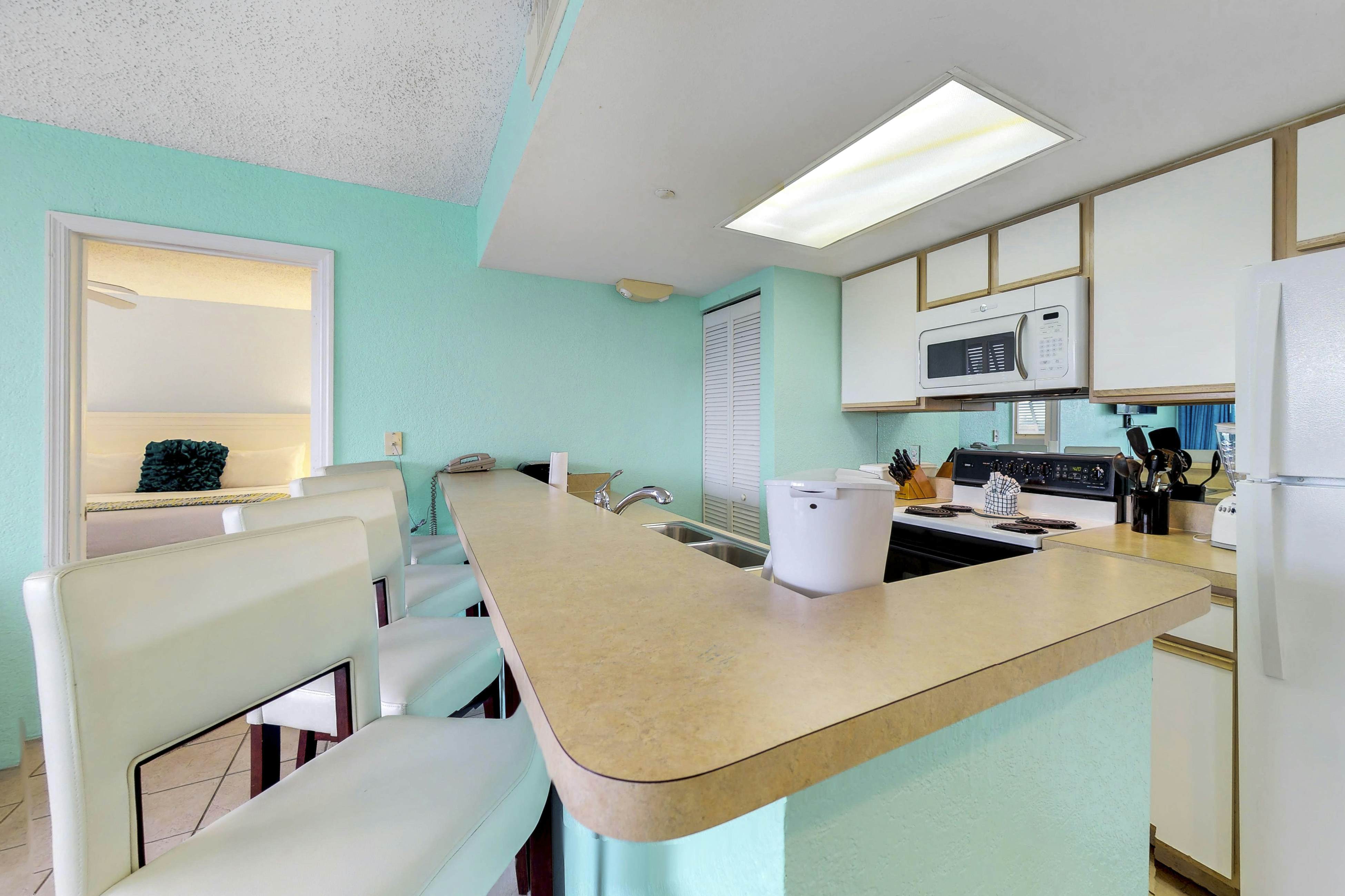 Sunrise Suites - Martinique Suite 108