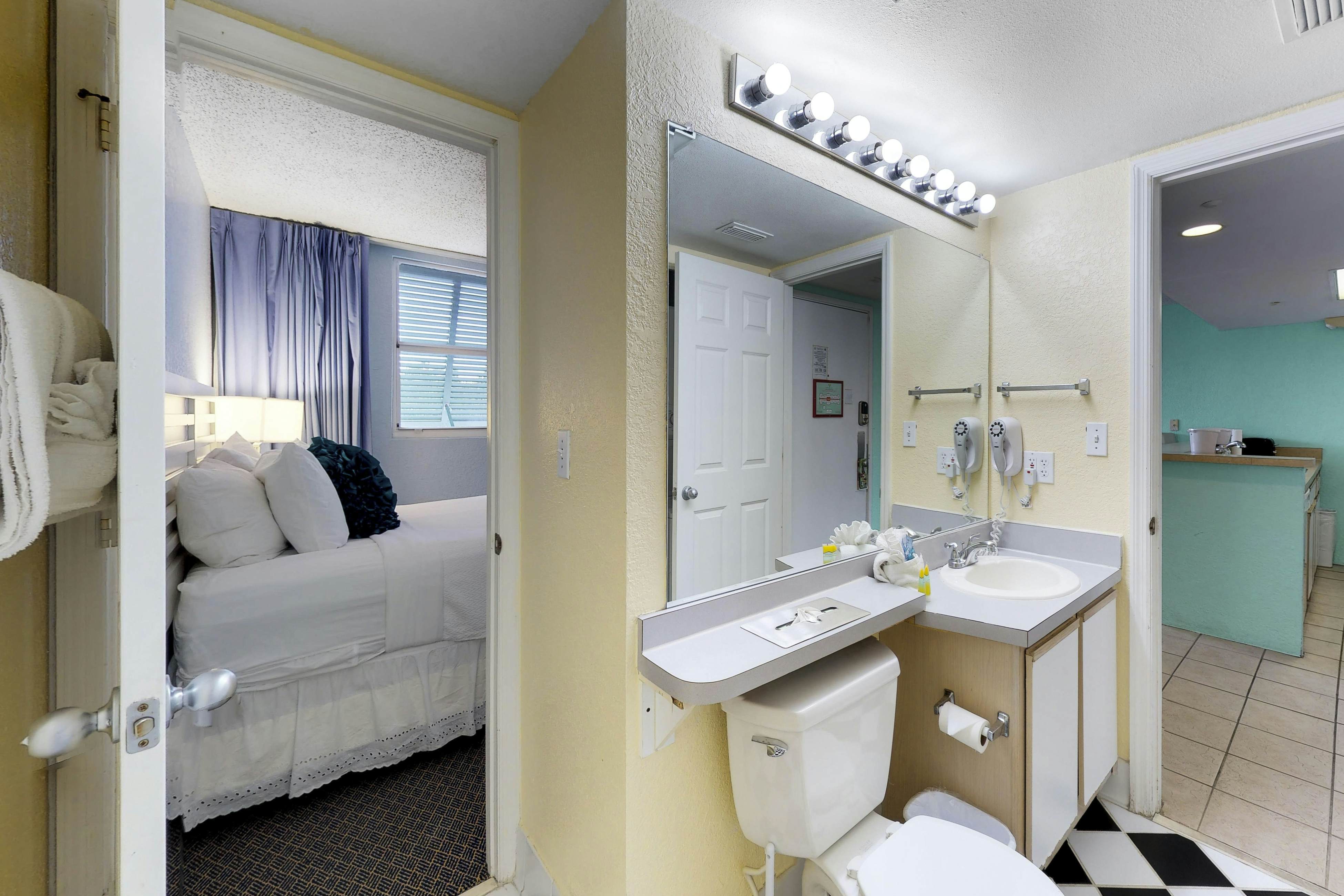 Sunrise Suites - Martinique Suite 108