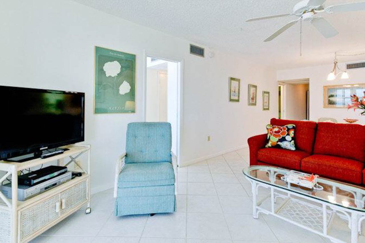 Martinique 401S 2 BD Vacation Rental in Holmes Beach, FL Vacasa