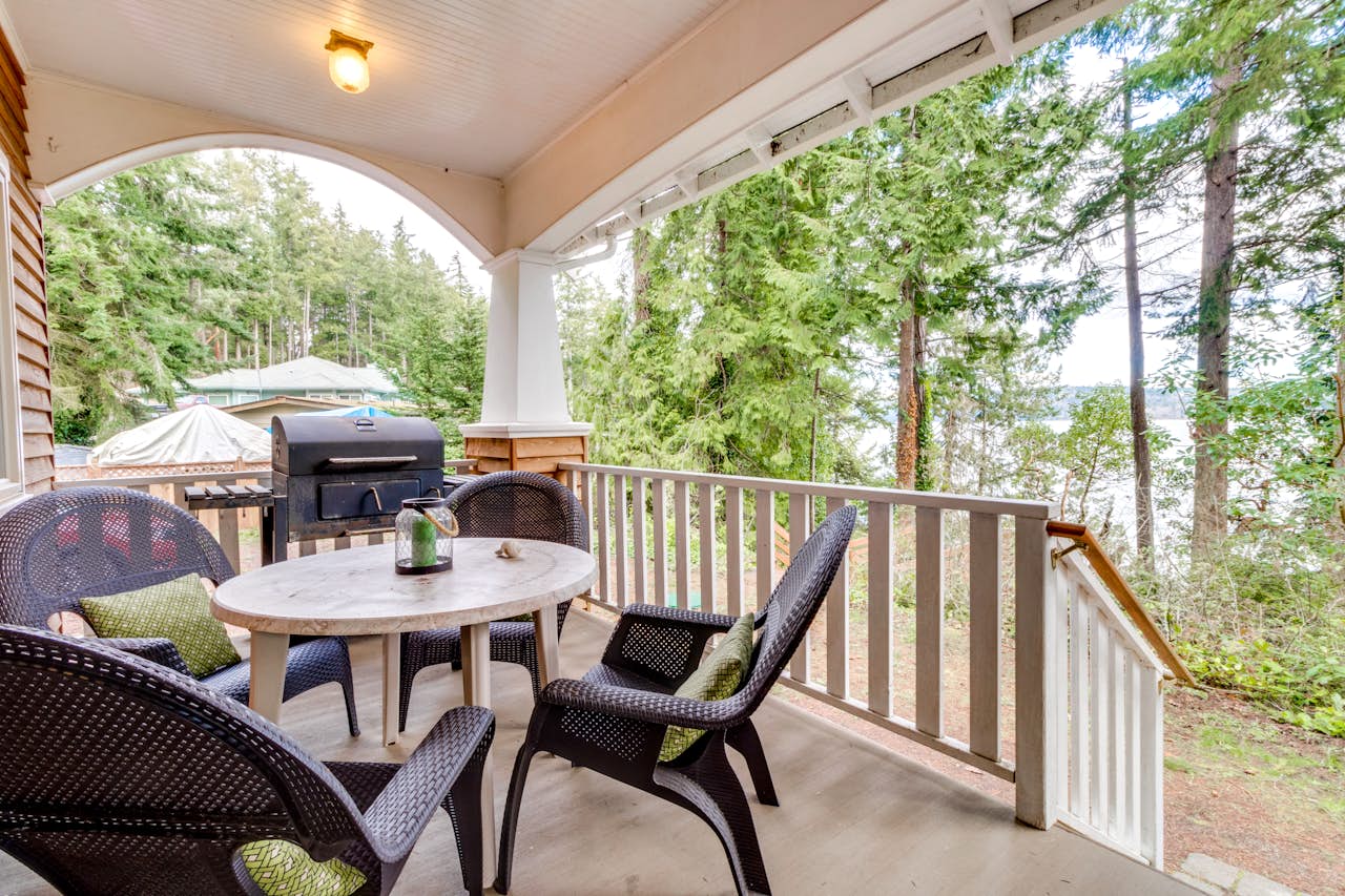 Port Townsend Perfection 3 BD Vacation Rental in Port Townsend, WA Vacasa