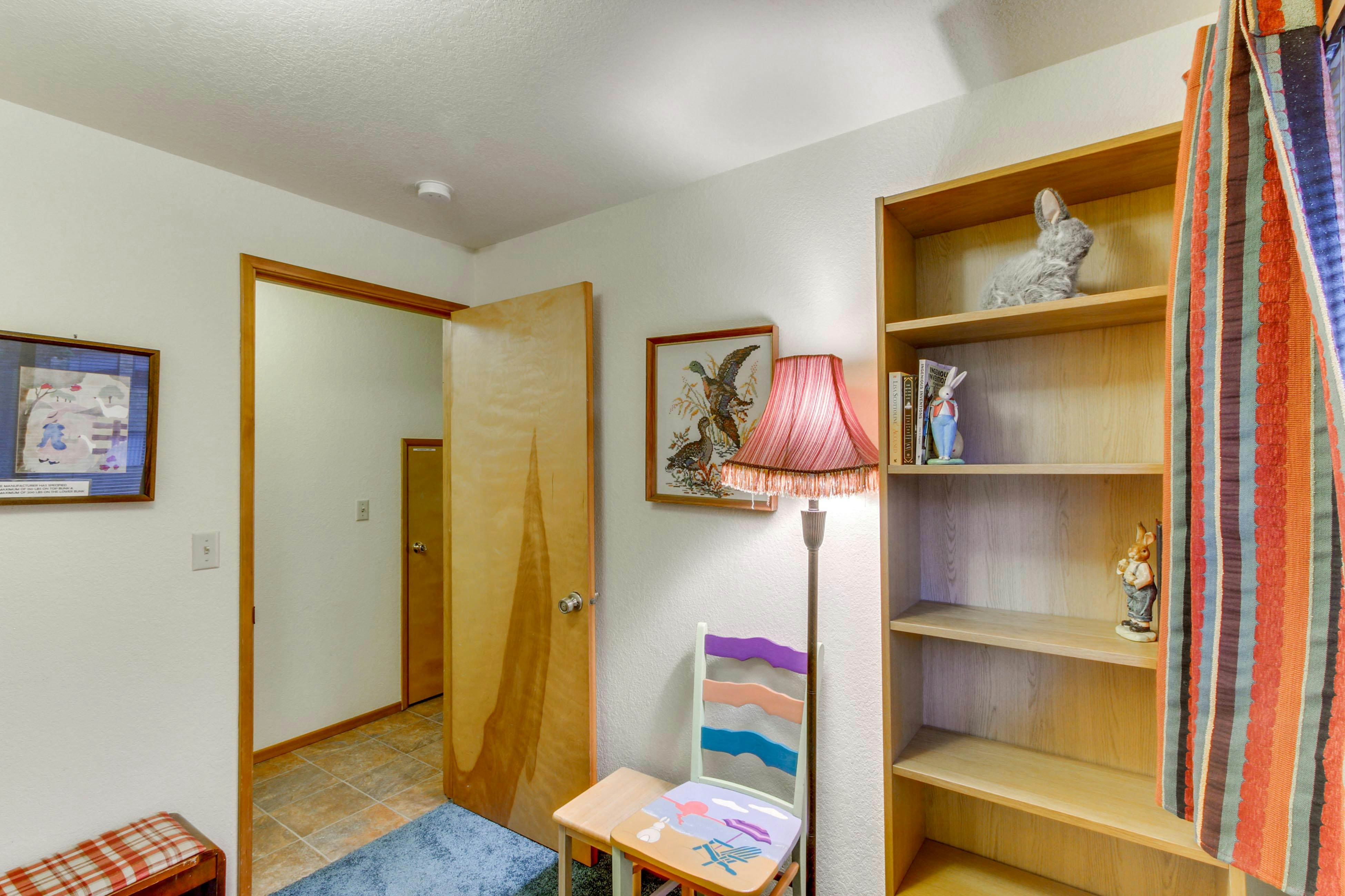 The Little Brown House - MCA 705