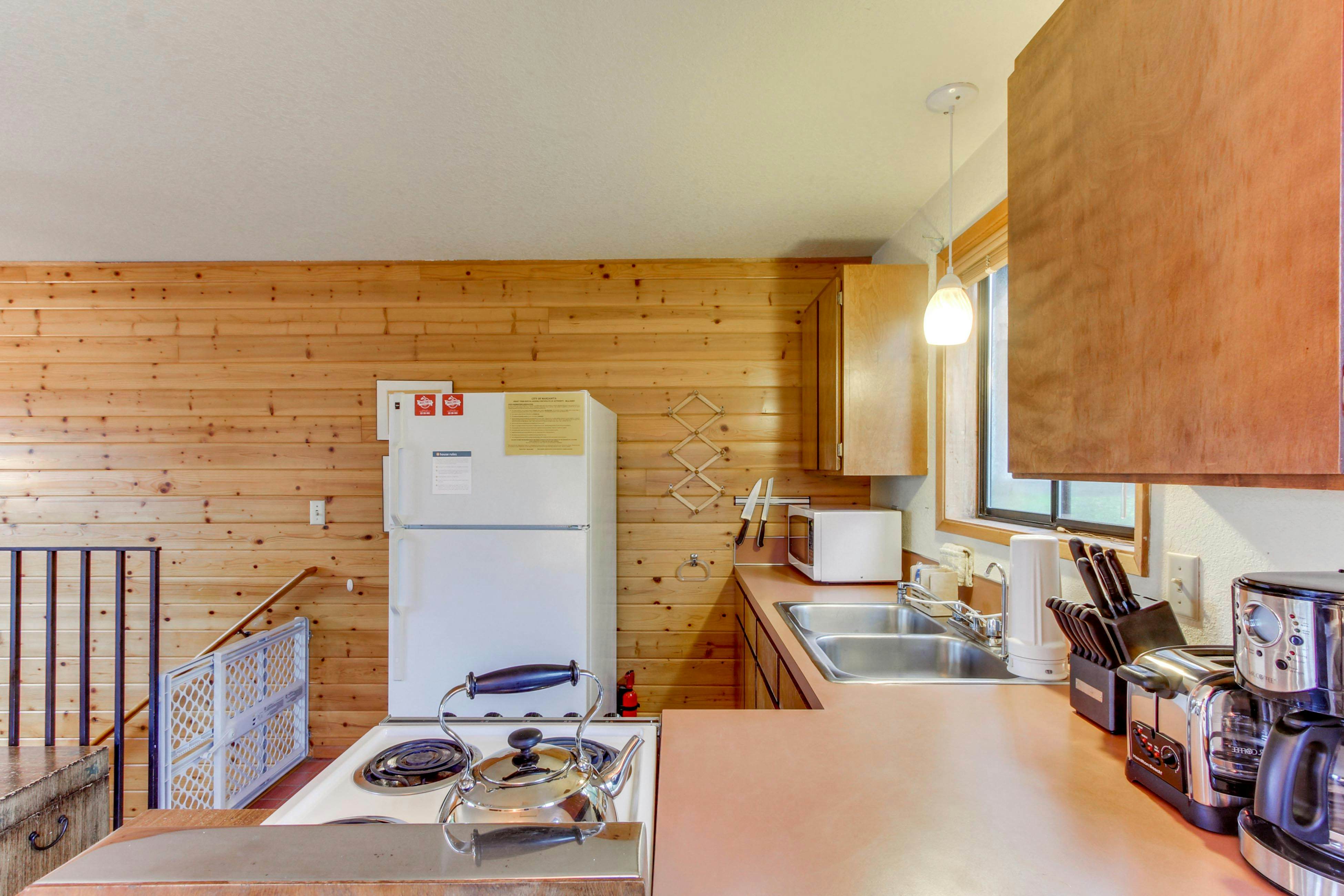 The Little Brown House - MCA 705