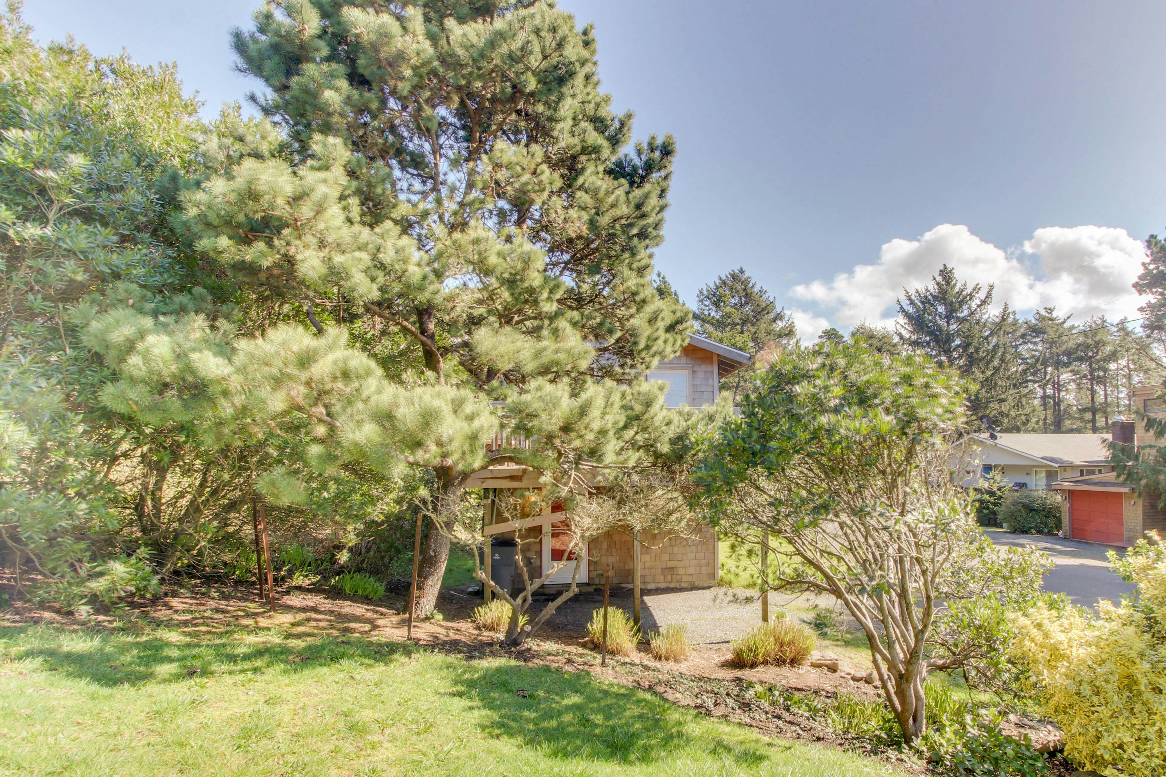 The Little Brown House - MCA 705