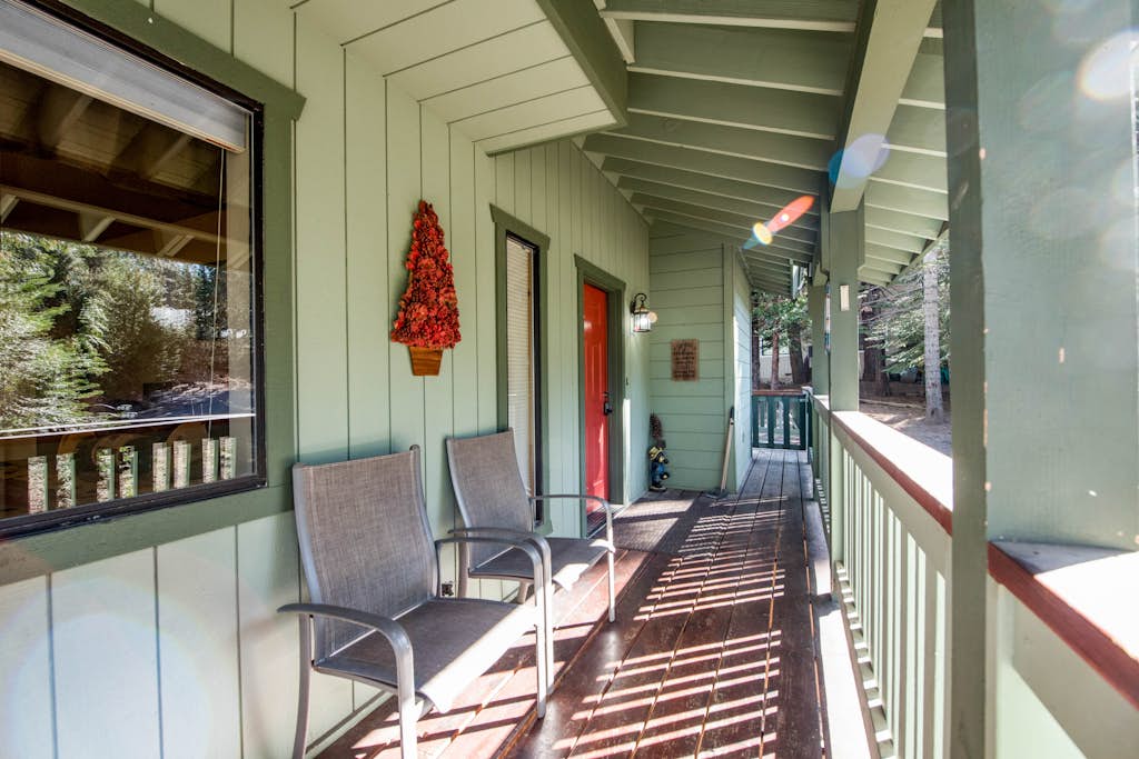 Paw's Cabin 3 BD Shaver Lake, CA Vacation Rental Vacasa