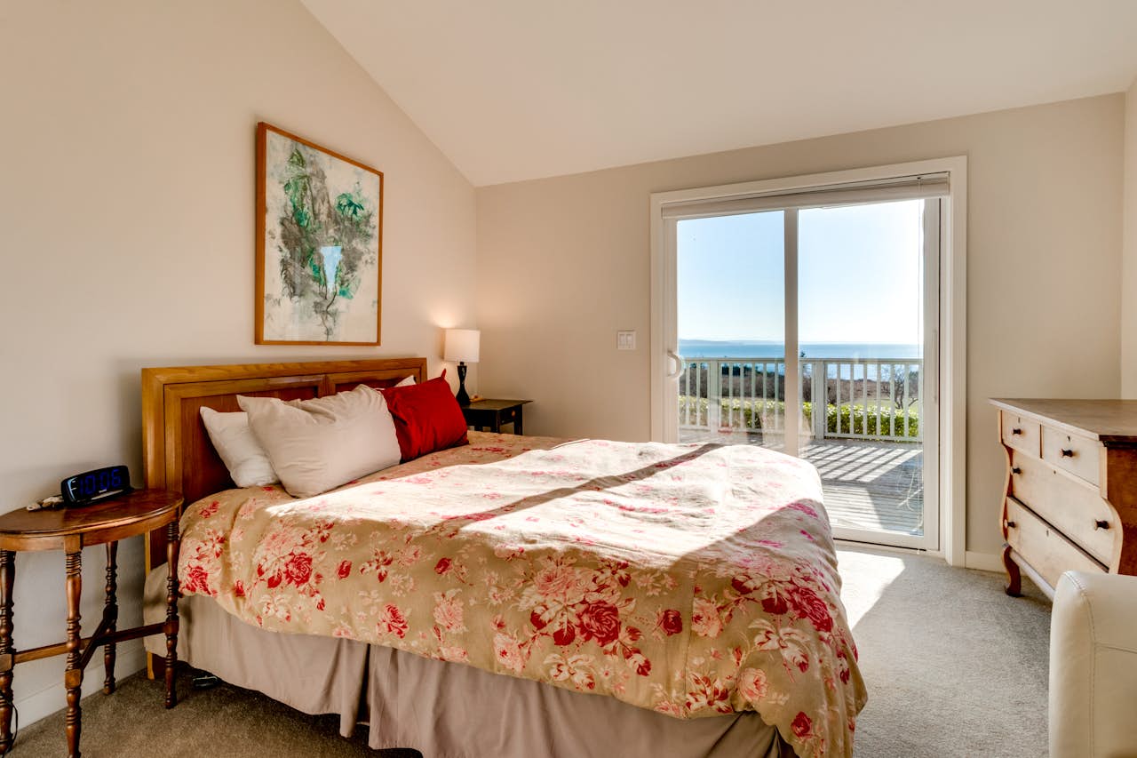 Marrowstone Island Beach Home 2 BD Vacation Rental in Nordland, WA