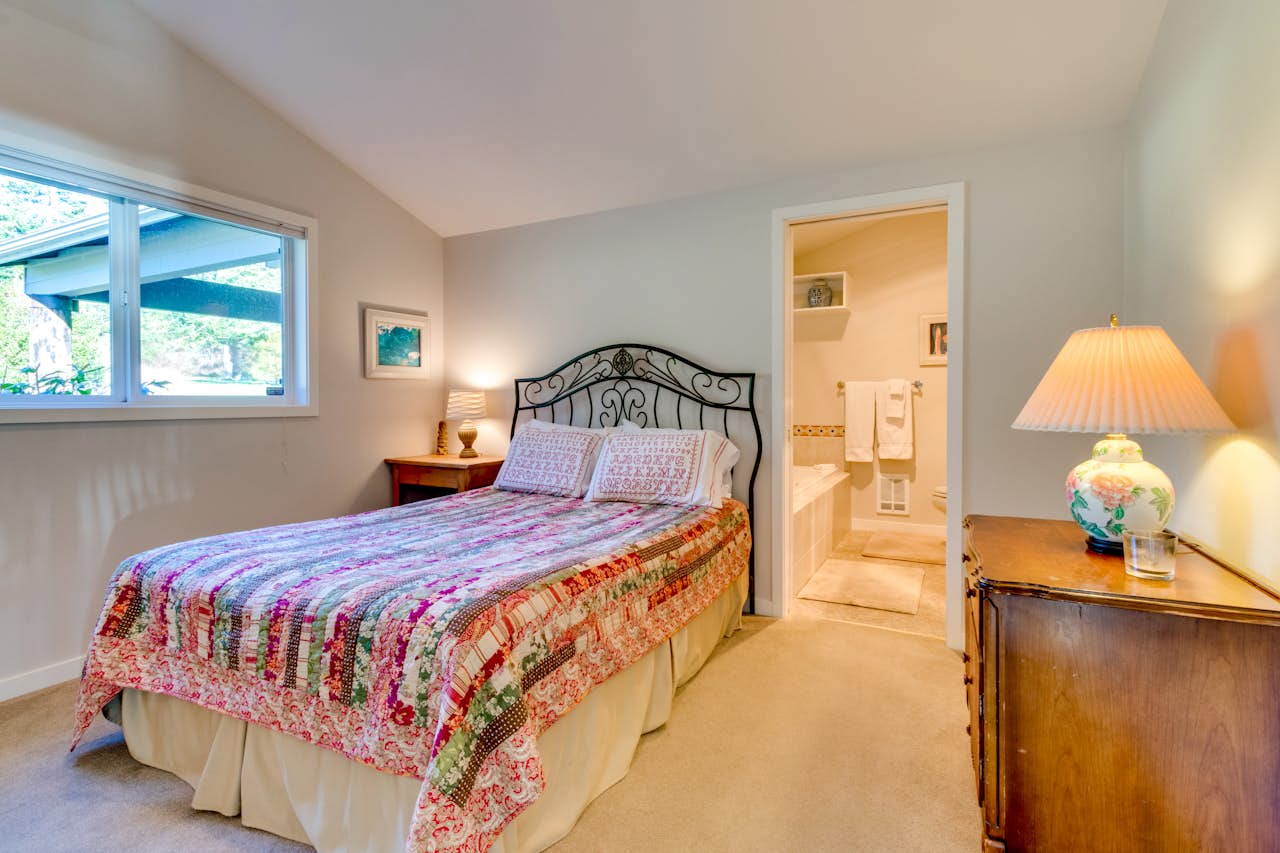 Marrowstone Island Beach Home 2 BD Vacation Rental in Nordland, WA