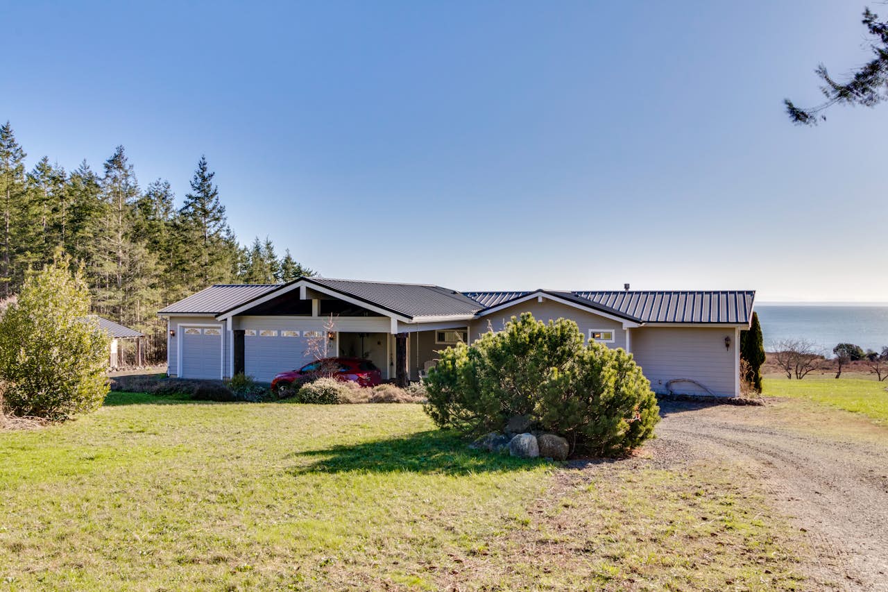 Marrowstone Island Beach Home 2 BD Vacation Rental in Nordland, WA