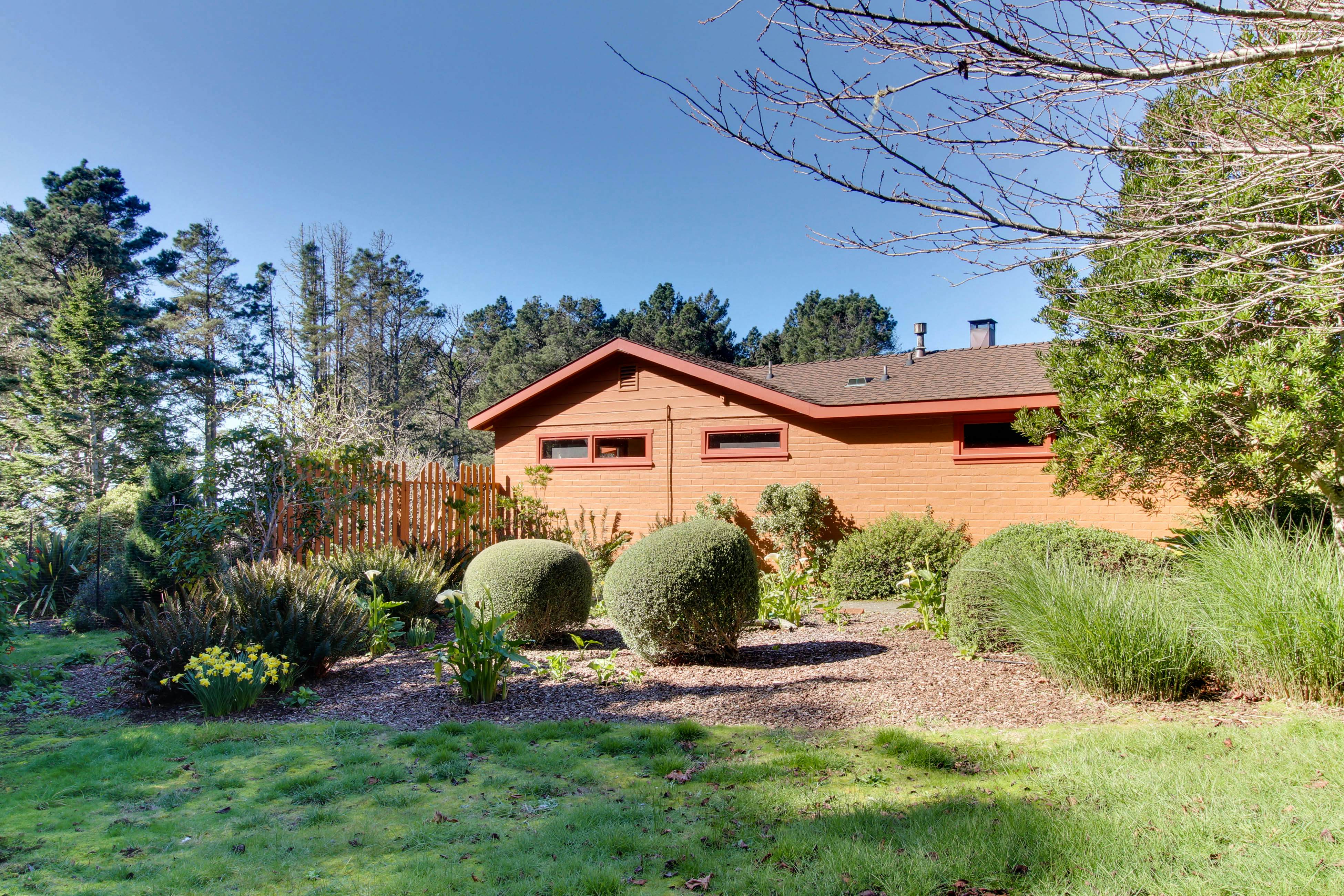 Mendocino Magic 3 BD Mendocino, CA Vacation Rental Vacasa