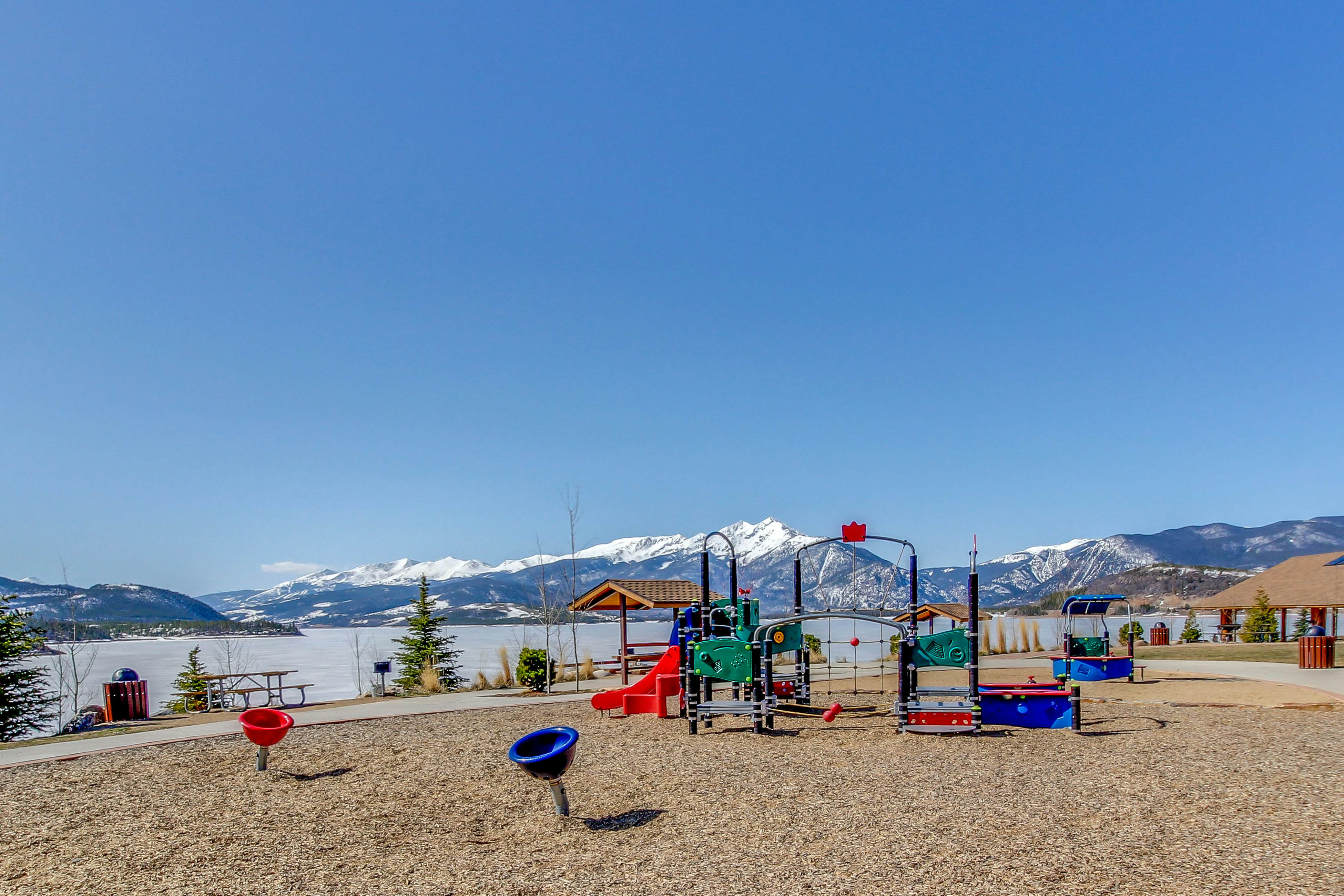 Lakeview Marina Place