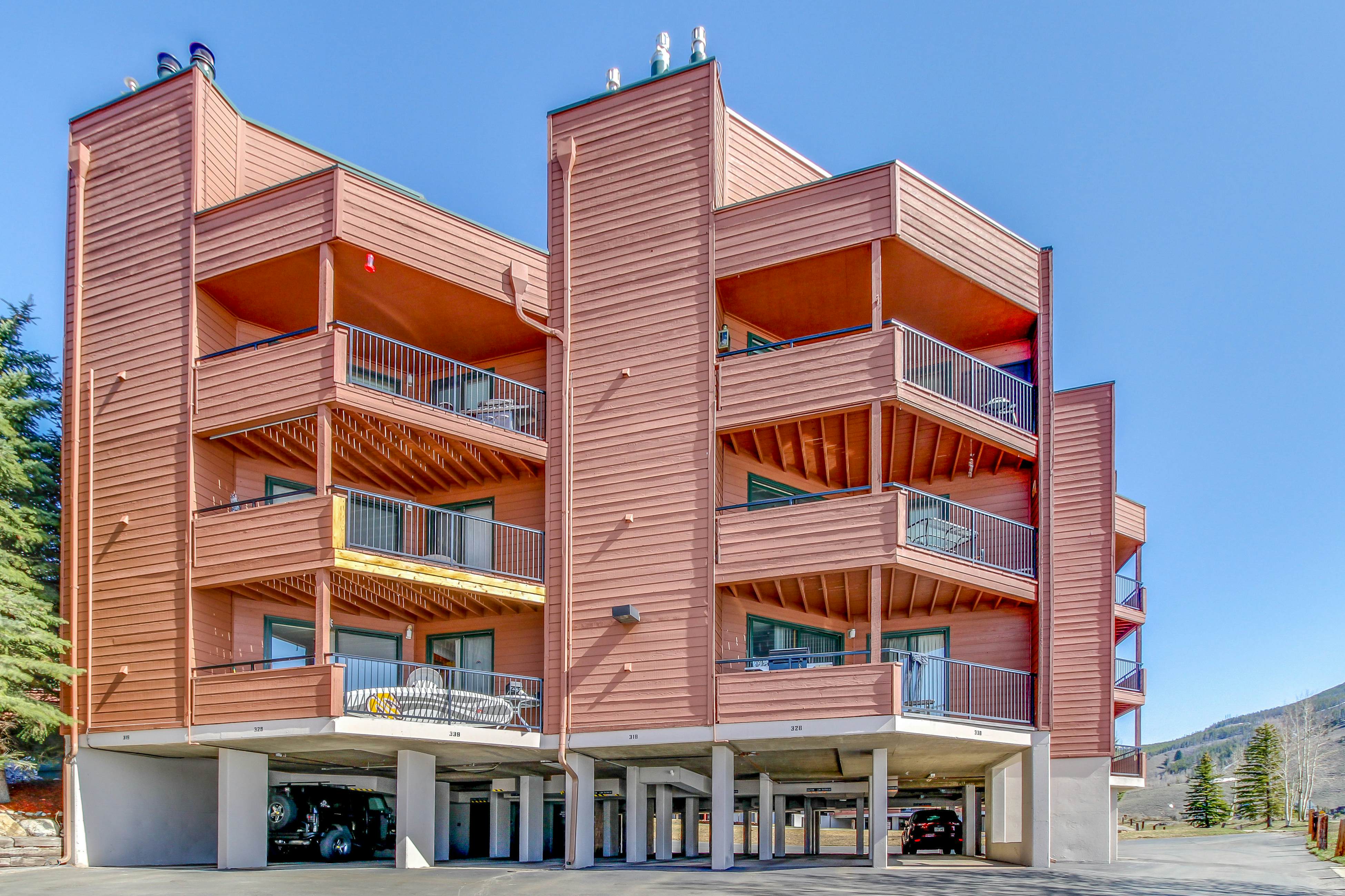 Lakeview Marina Place