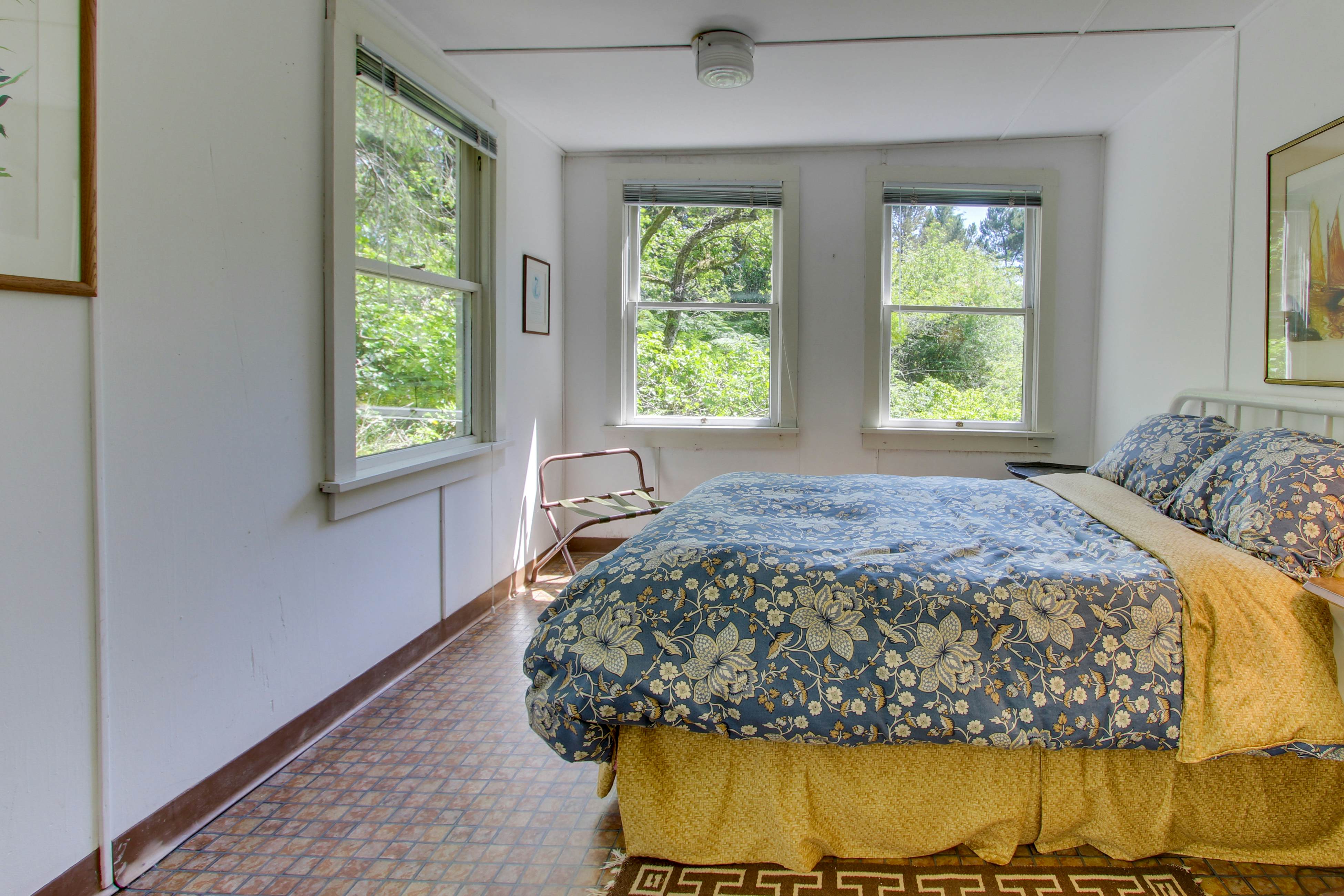 The Latourette House 4 BD Gearhart, OR Vacation Rental Vacasa