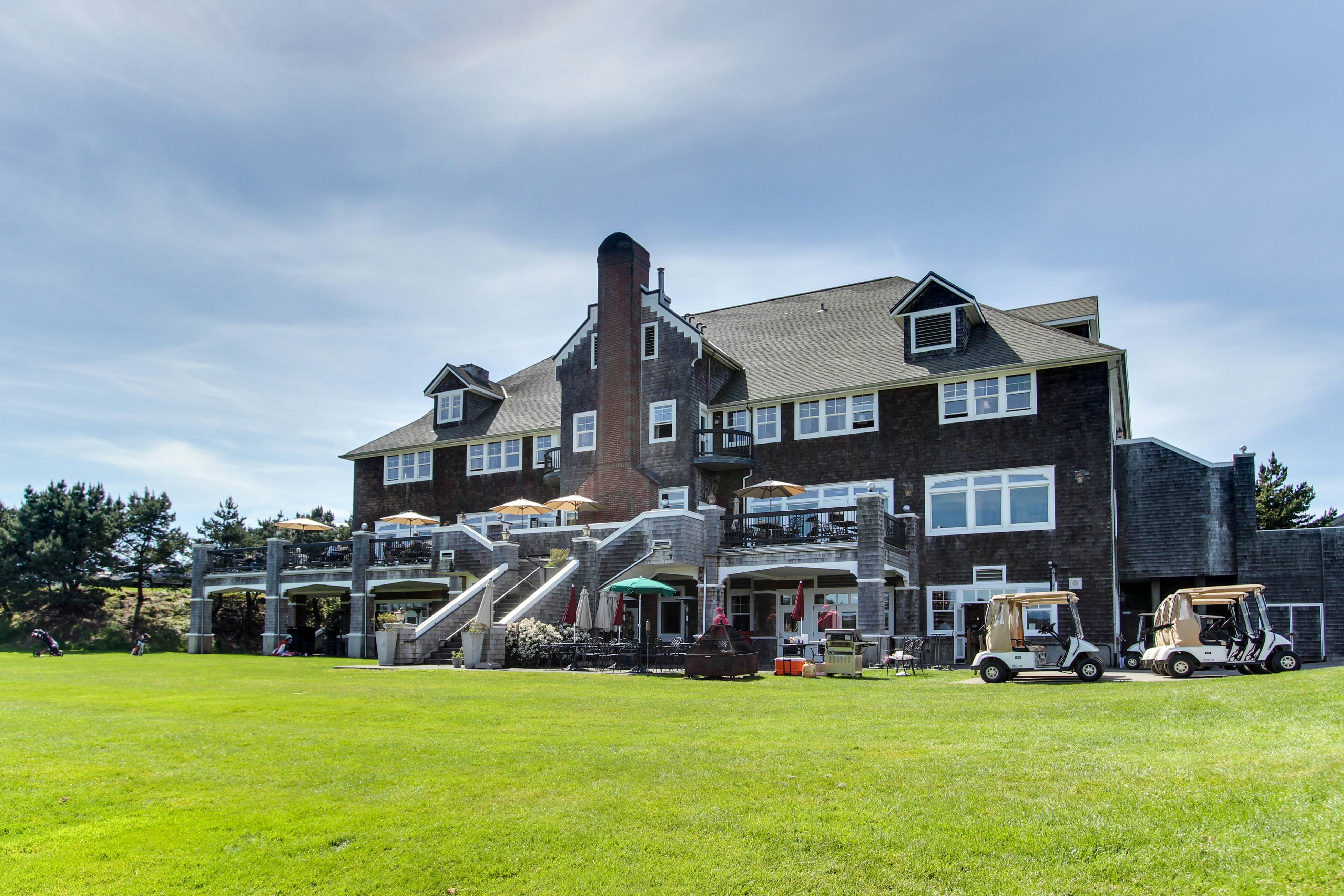 Ridge Path Cottage 2 BD Gearhart, OR Vacation Rental Vacasa