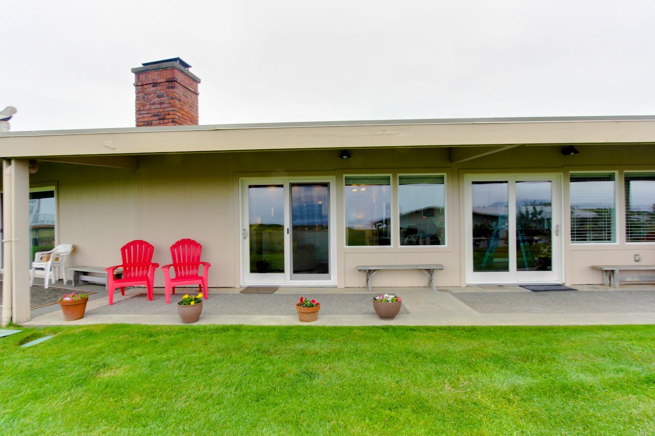 Surfside Suite on the Sea 1 BD Vacation Rental in Gearhart, OR Vacasa