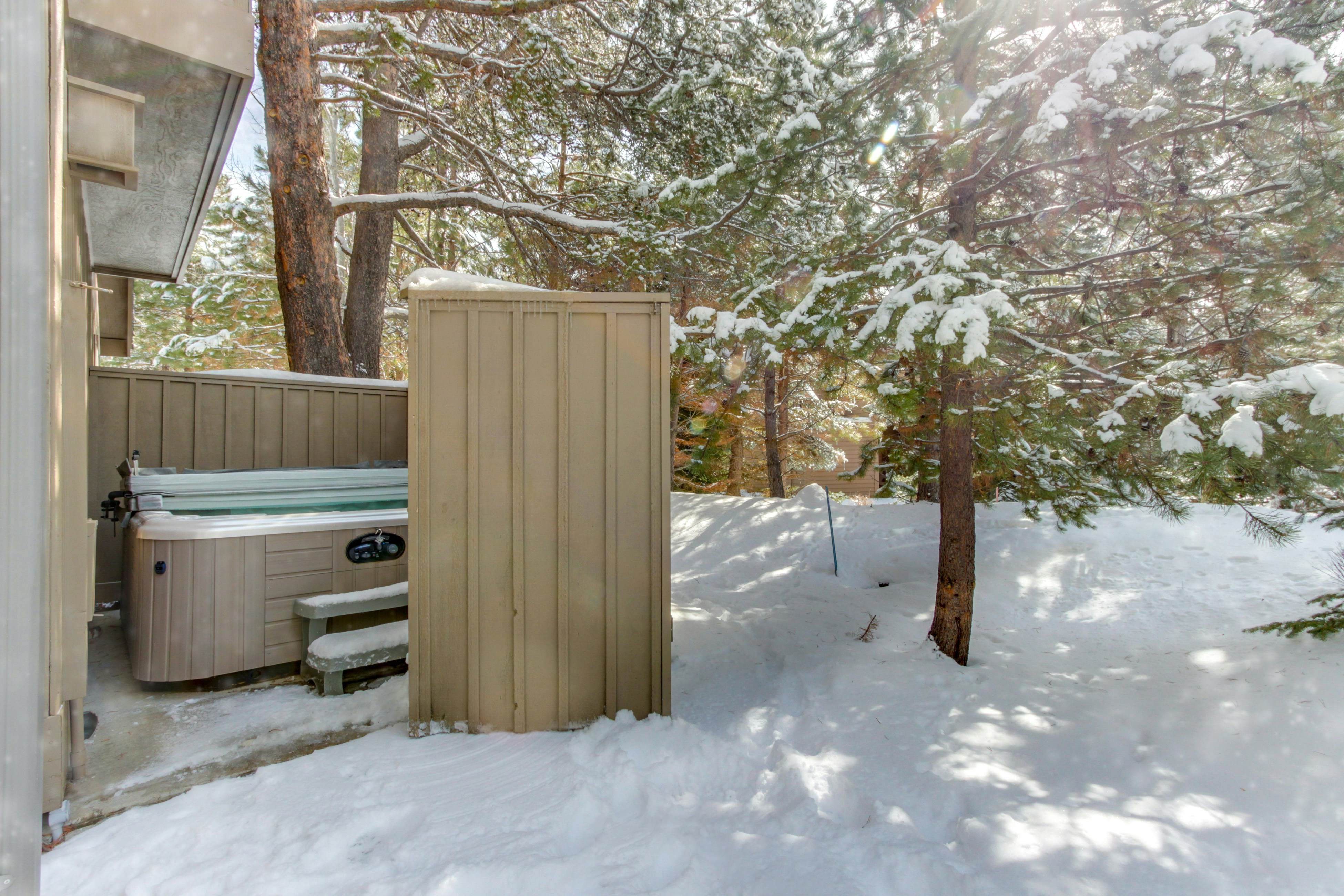 Aquila Lodge 18 3 BD Sunriver, OR Vacation Rental Vacasa