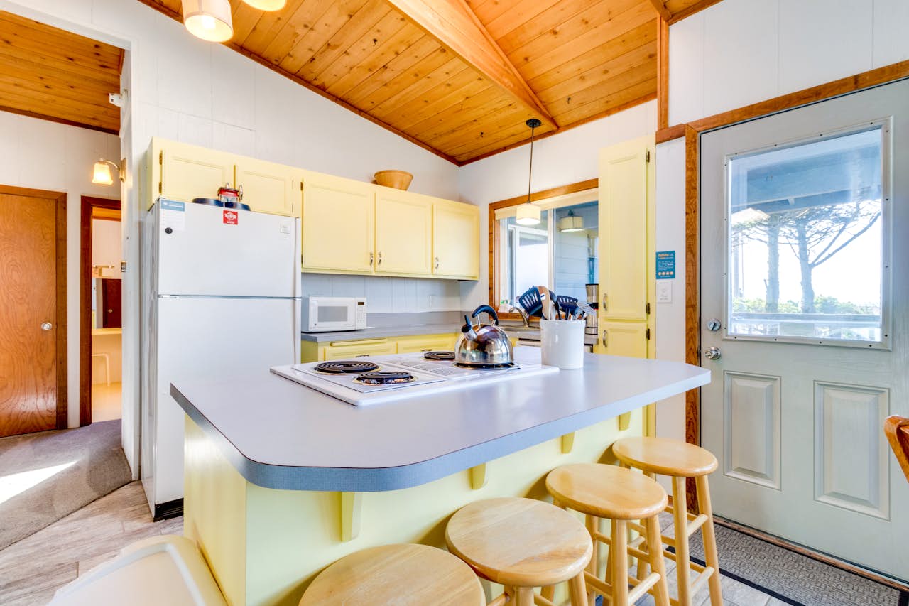 Manzanita Beach Cottage (MCA 520) 2 BD Vacation Rental in Manzanita