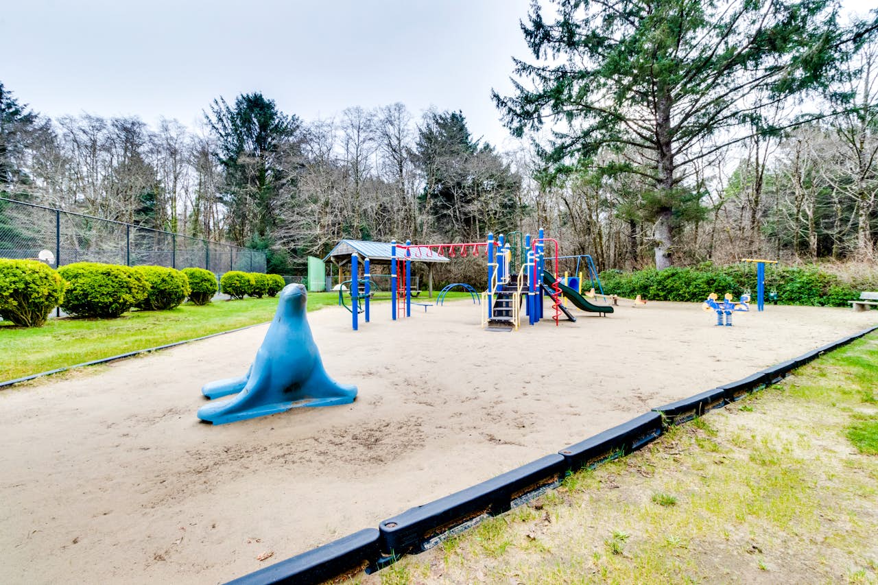 Manzanita Beach Cottage (MCA 520) 2 BD Vacation Rental in Manzanita