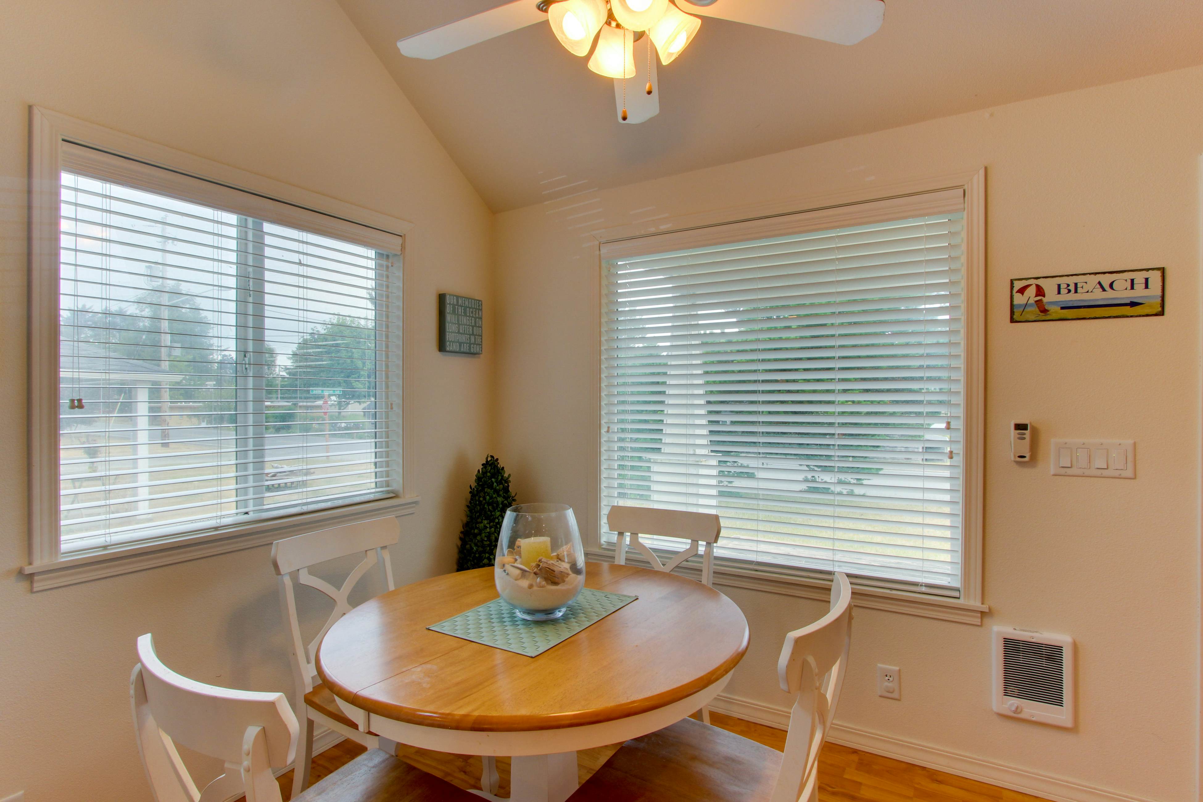 Haven 2 BD Warrenton, OR Vacation Rental Vacasa