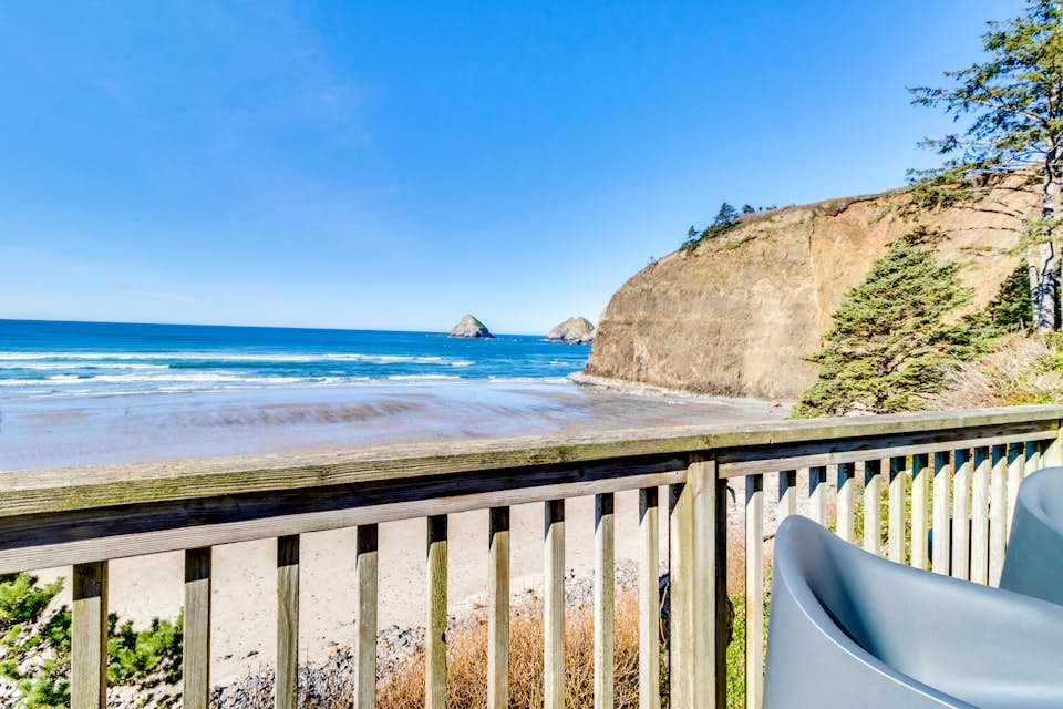 Oceanfront Cottage | 3 BD Vacation Rental in Oceanside, OR | Vacasa