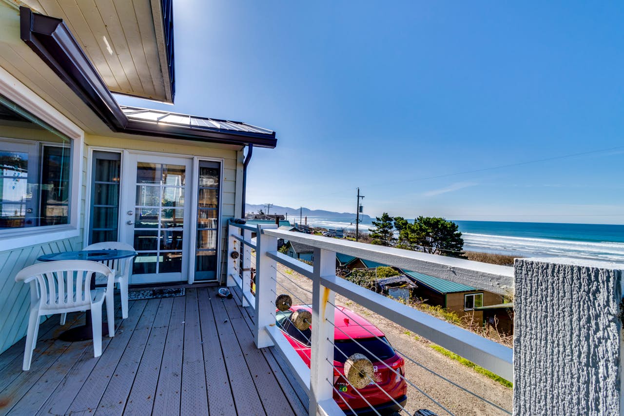 Wave Watch 'N 2 BD Vacation Rental in Oceanside, OR Vacasa