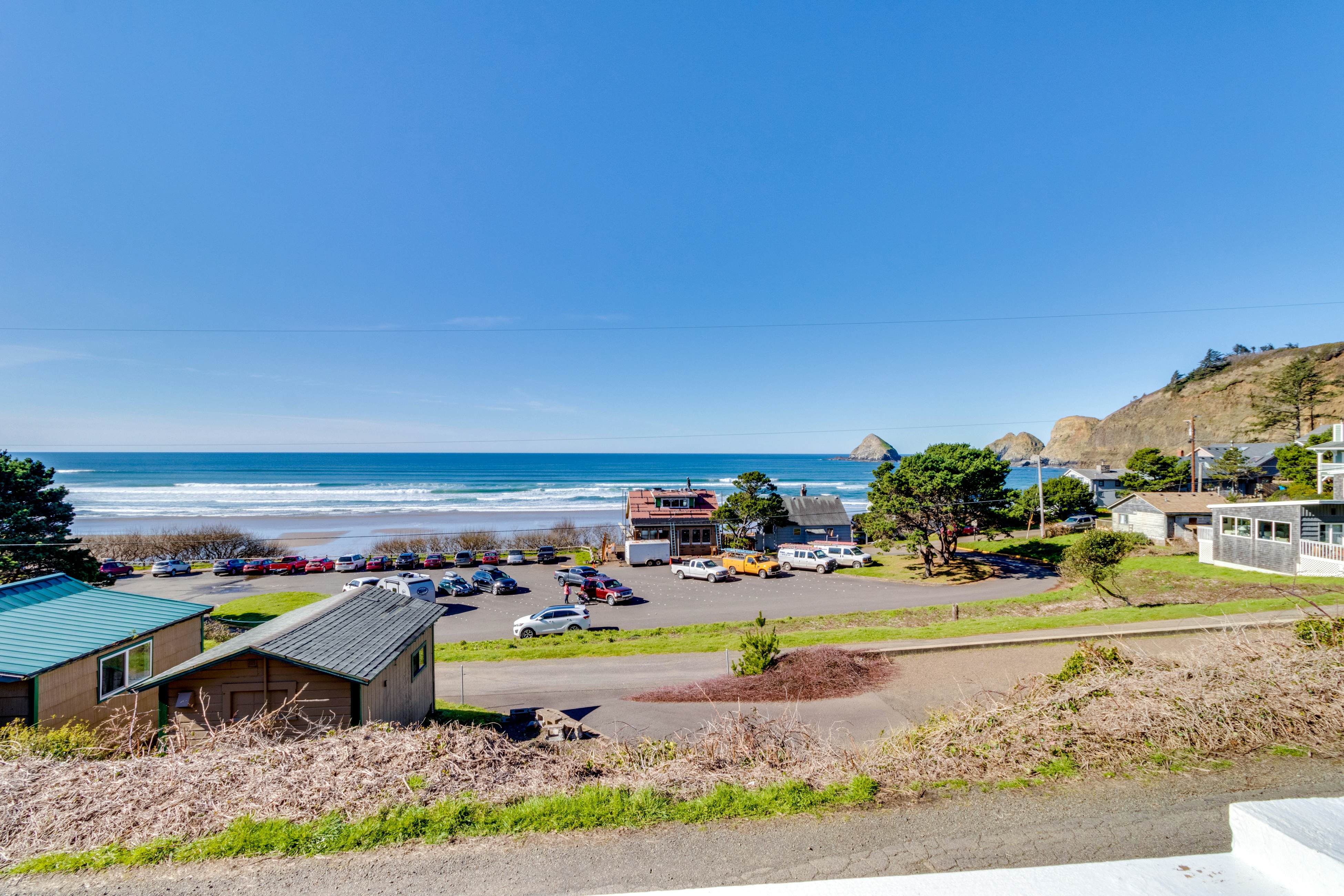 Wave Watch 'N 2 BD Oceanside, OR Vacation Rental Vacasa