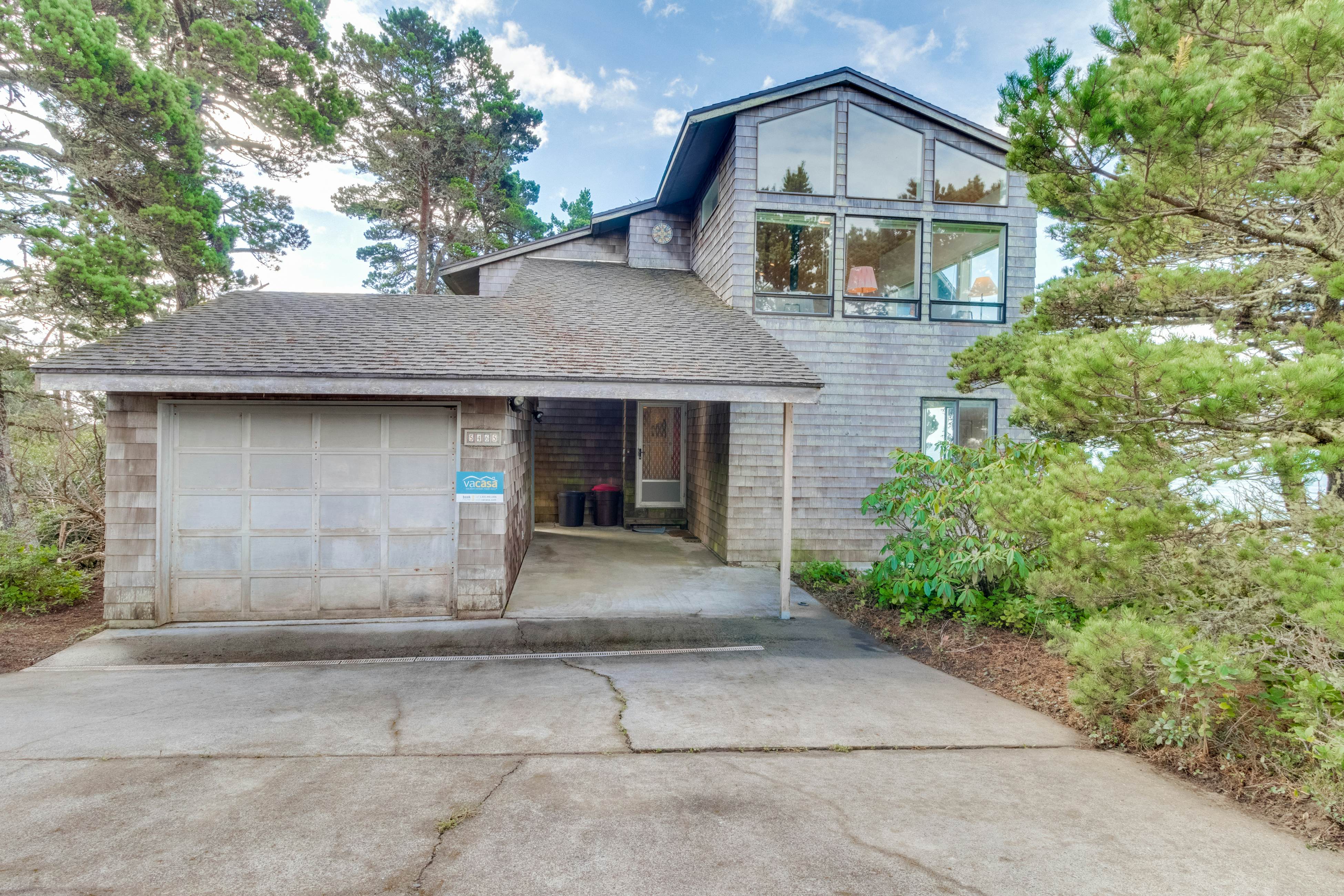 Regent Street Retreat 3 BD Oceanside, OR Vacation Rental Vacasa