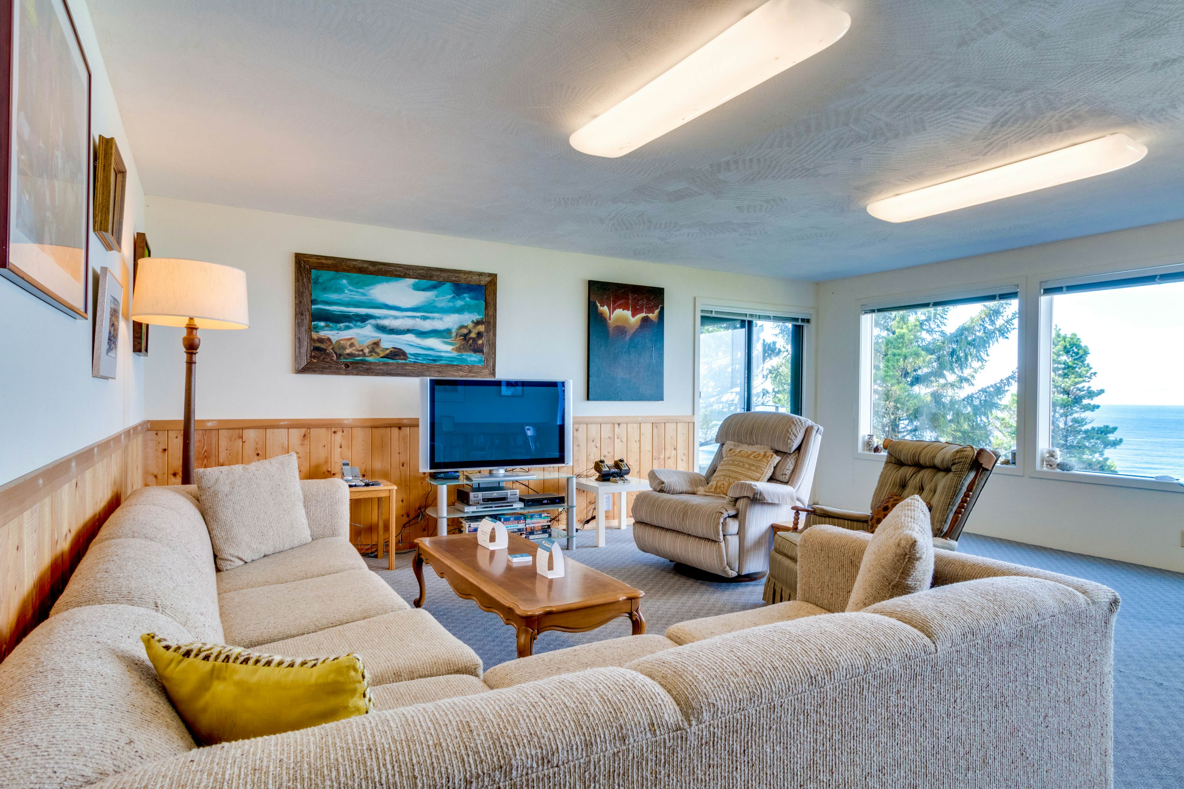 Regent Street Retreat 3 BD Oceanside, OR Vacation Rental Vacasa